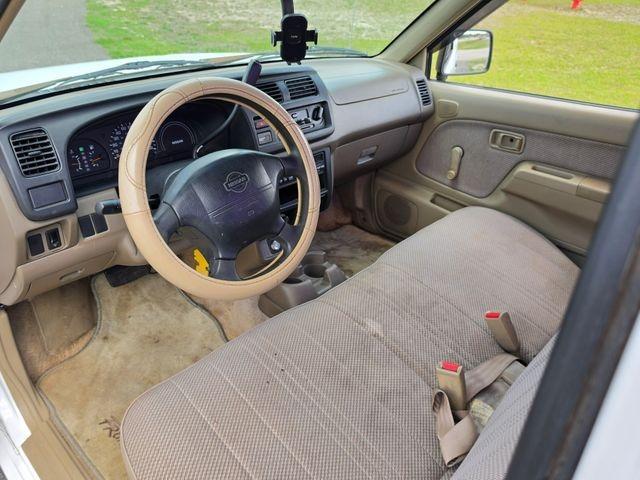 1999 Nissan Frontier XE