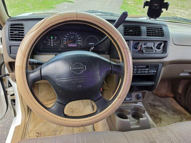 1999 Nissan Frontier XE