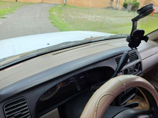 1999 Nissan Frontier XE