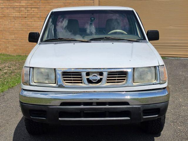 1999 Nissan Frontier XE