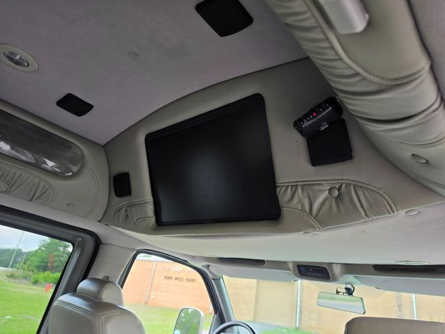 2004 Chevrolet Express G1500 Explorer Limited SE