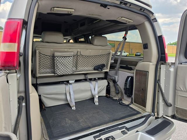 2004 Chevrolet Express G1500 Explorer Limited SE