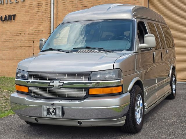 2004 Chevrolet Express G1500 Explorer Limited SE