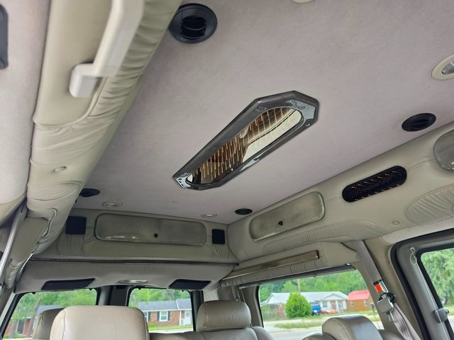 2004 Chevrolet Express G1500 Explorer Limited SE