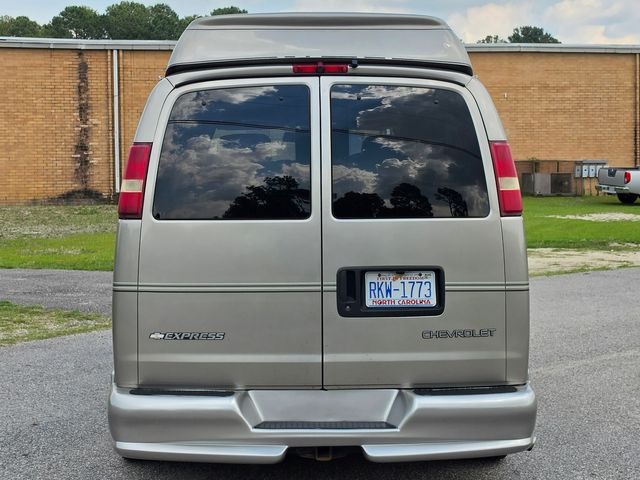 2004 Chevrolet Express G1500 Explorer Limited SE