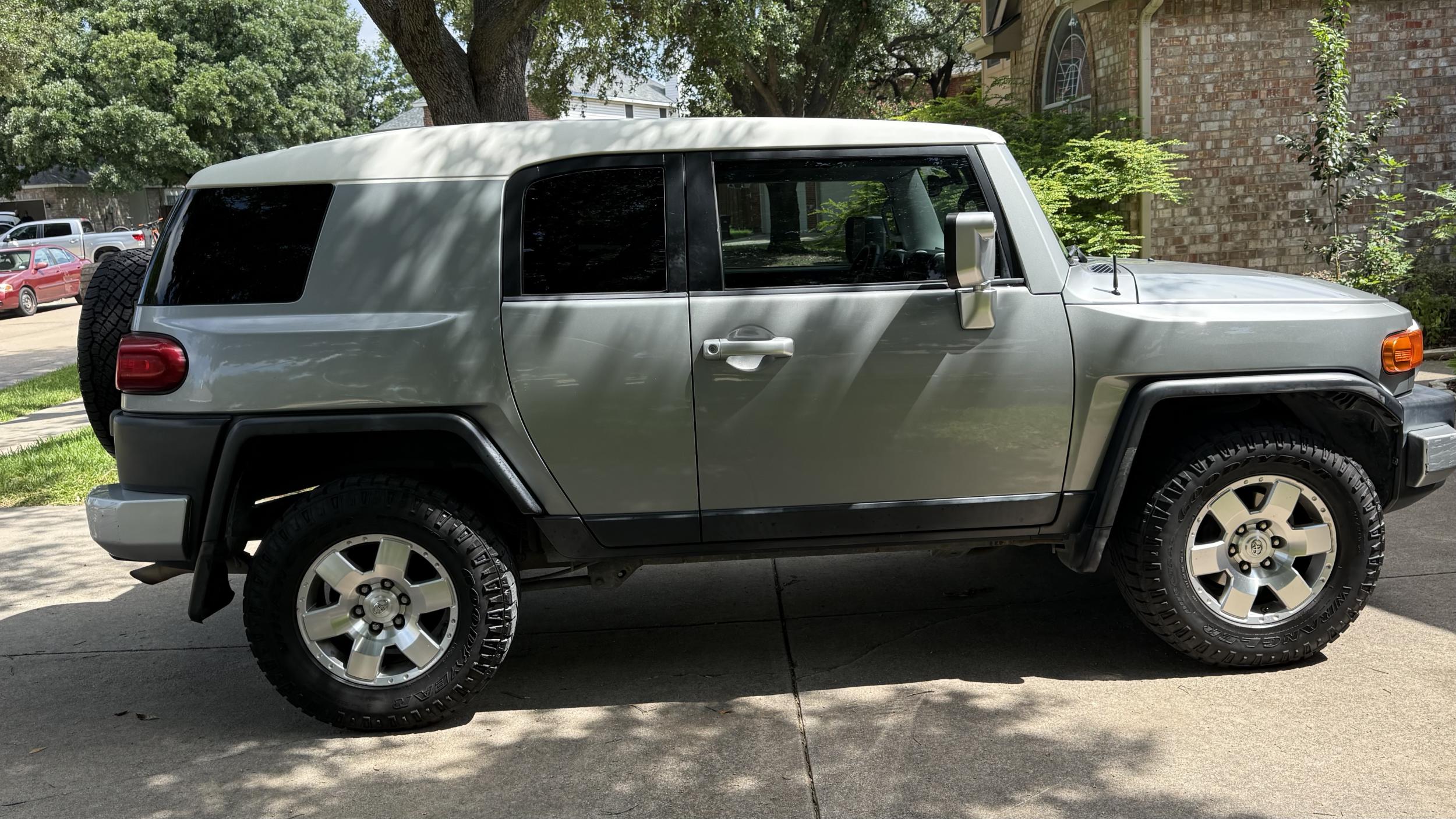 2009 Toyota FJ Cruiser - 2