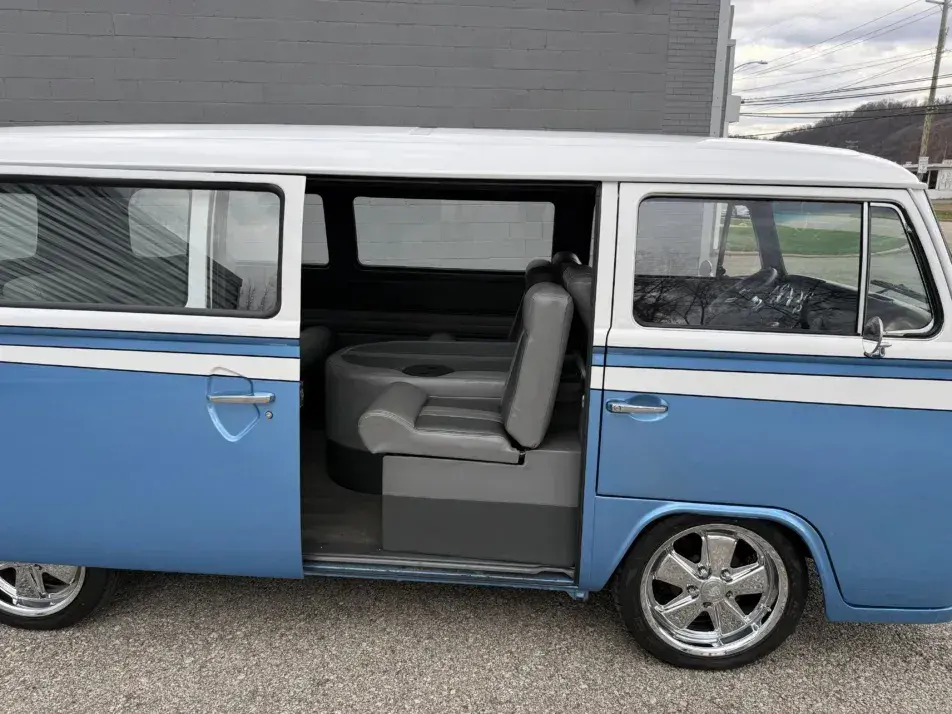 1974 Volkswagen Type II Custom Bus