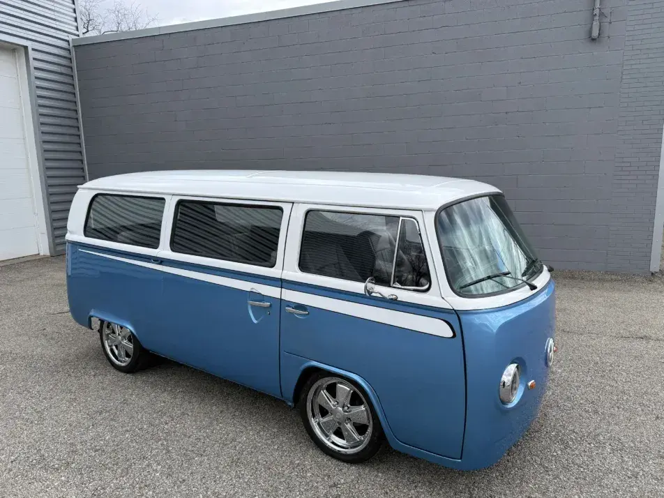 1974 Volkswagen Type II Custom Bus