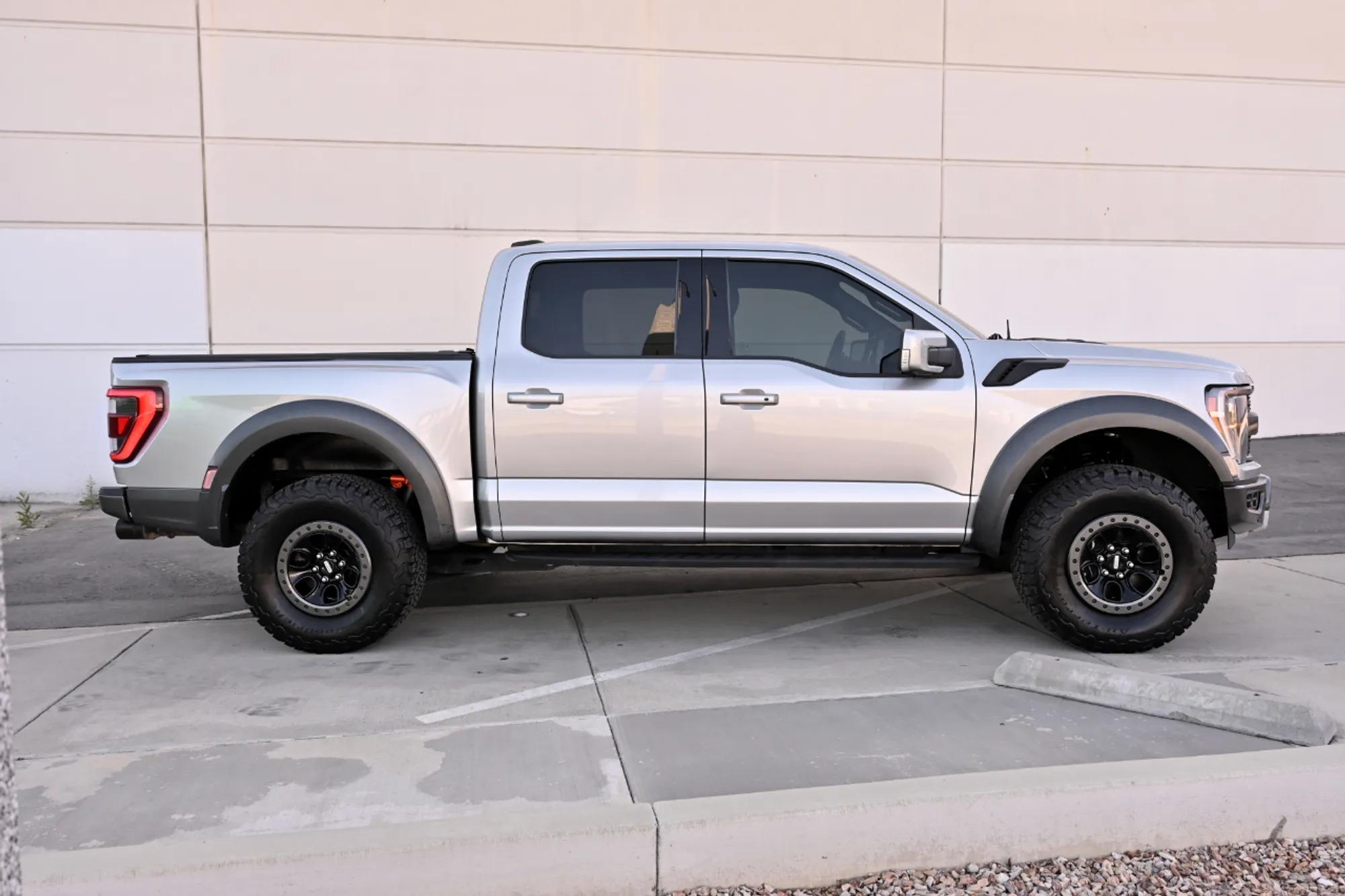 2022 Ford F-150 Raptor - 3