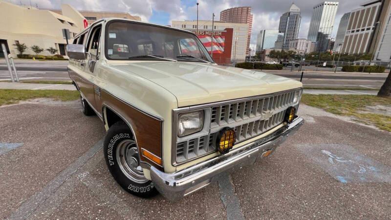 1981 Chevrolet C10 Suburban Caryall - 4