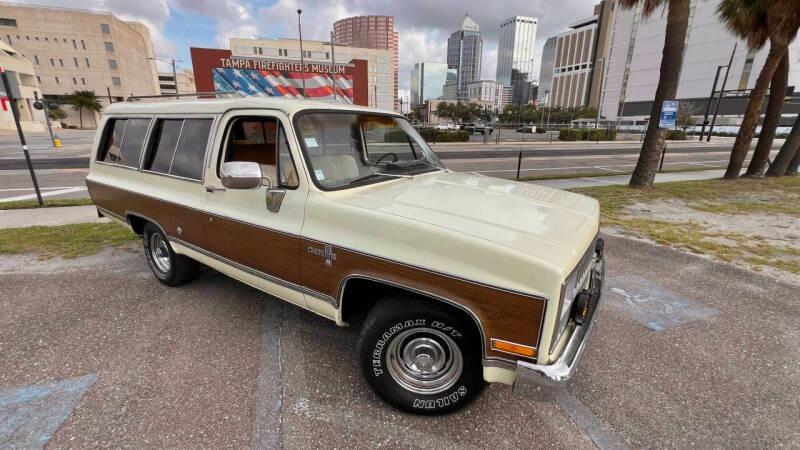 1981 Chevrolet C10 Suburban Caryall
