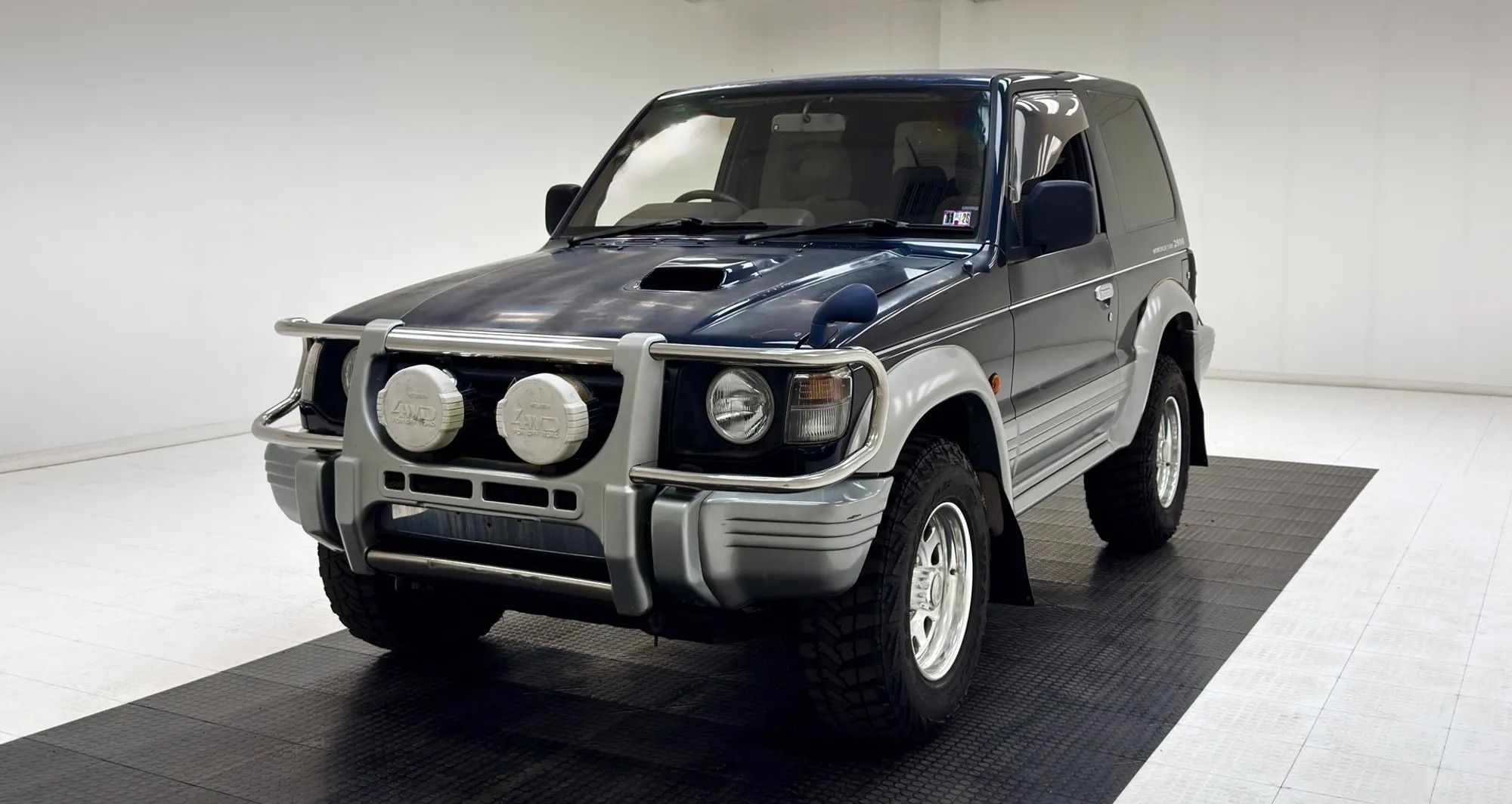  Mitsubishi Pajero