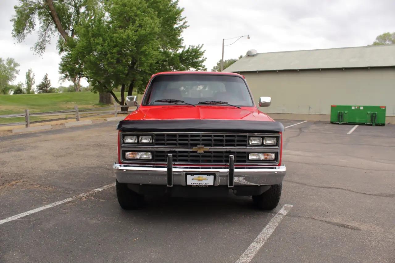 1991 Chevrolet K5 Blazer Silverado - 3