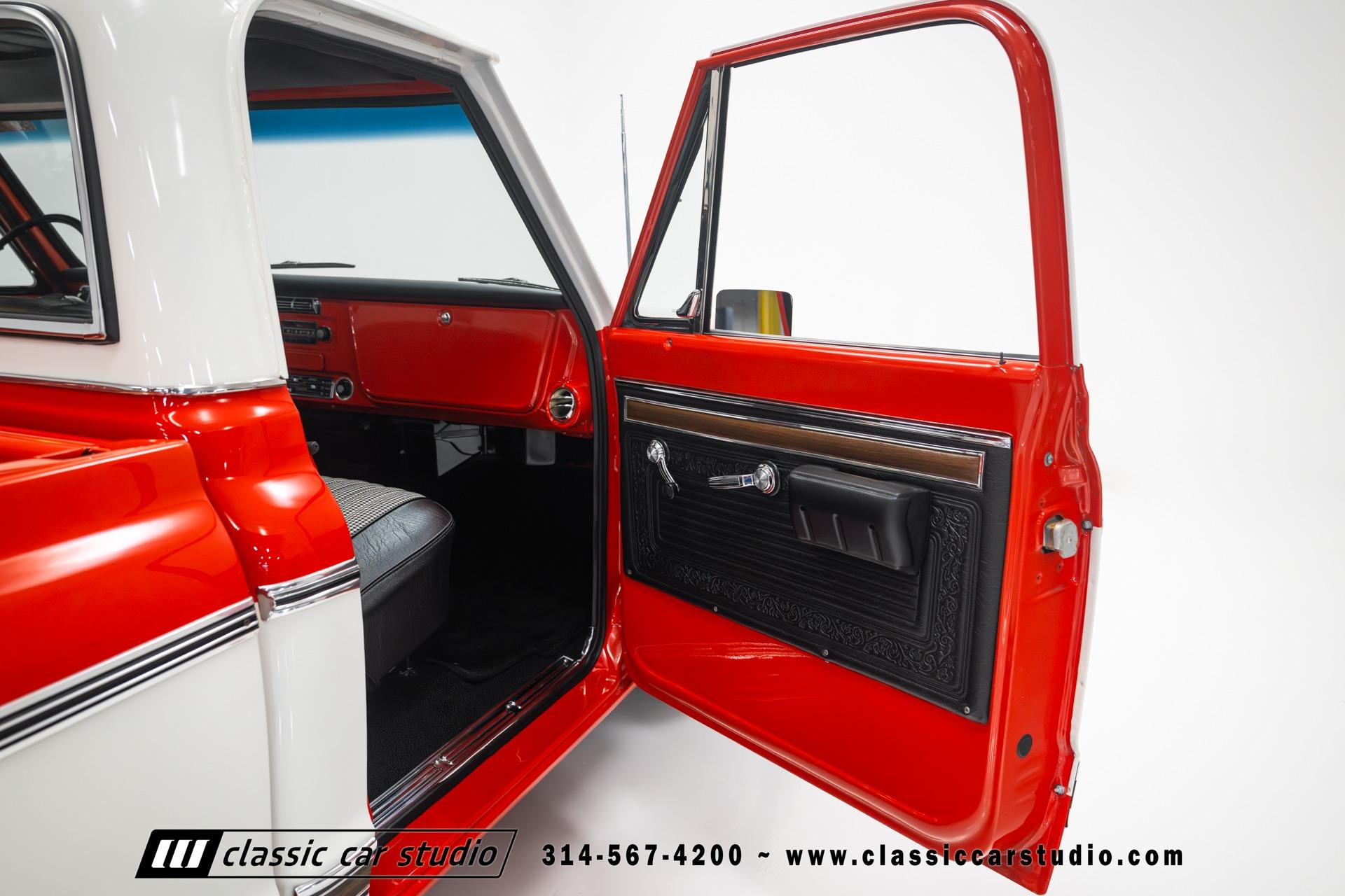Frame-Off Restored 1971 Chevrolet C10 Cheyenne