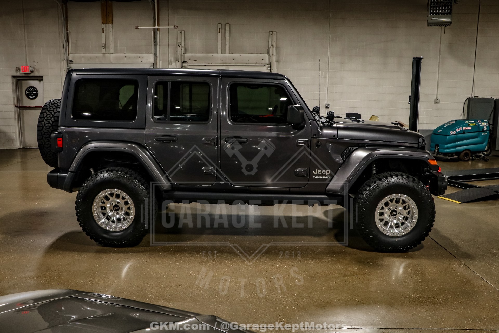 2018 Jeep Wrangler Unlimited Sahara - 2