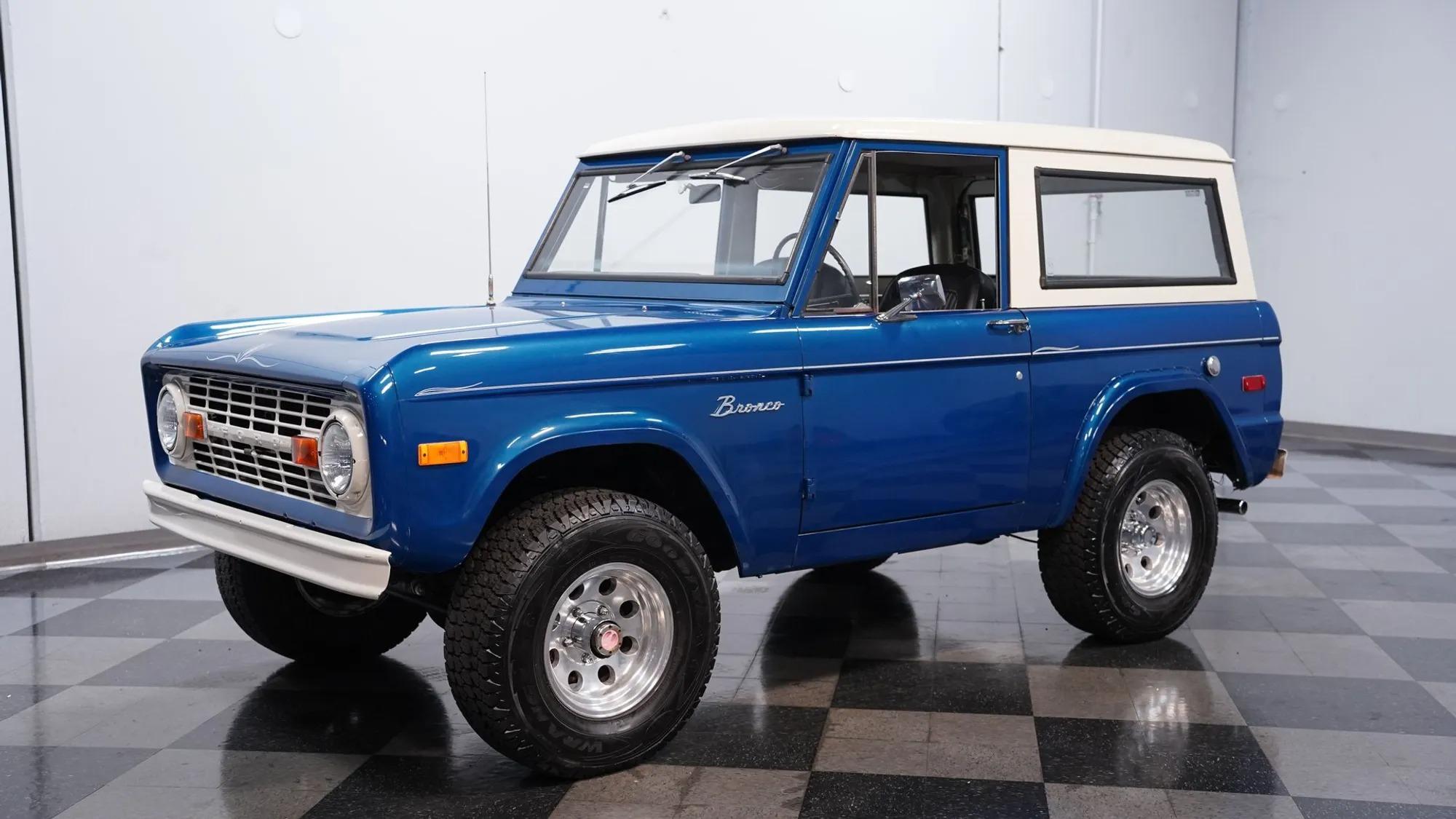 1974 Ford Bronco - 2