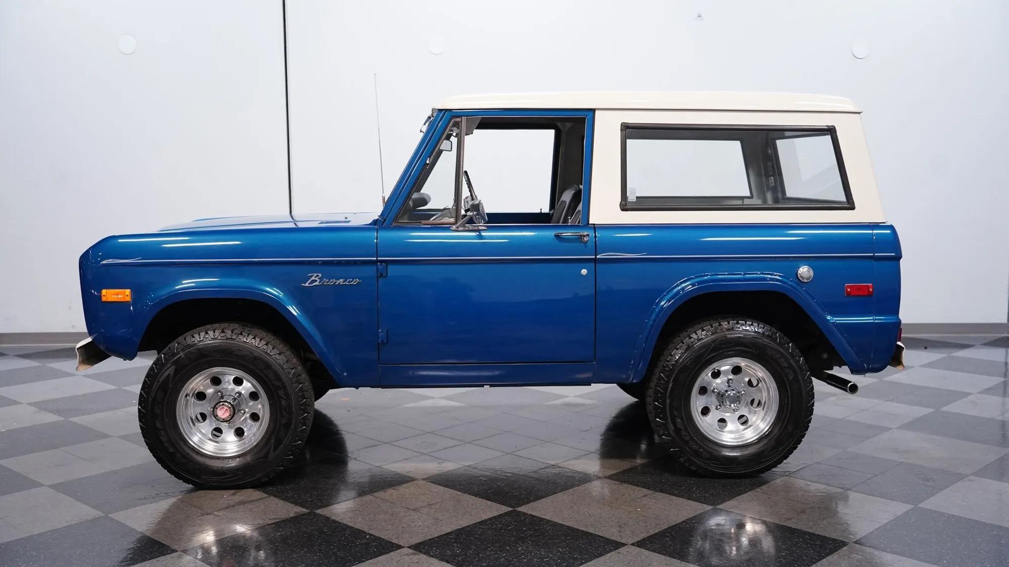 1974 Ford Bronco - 3