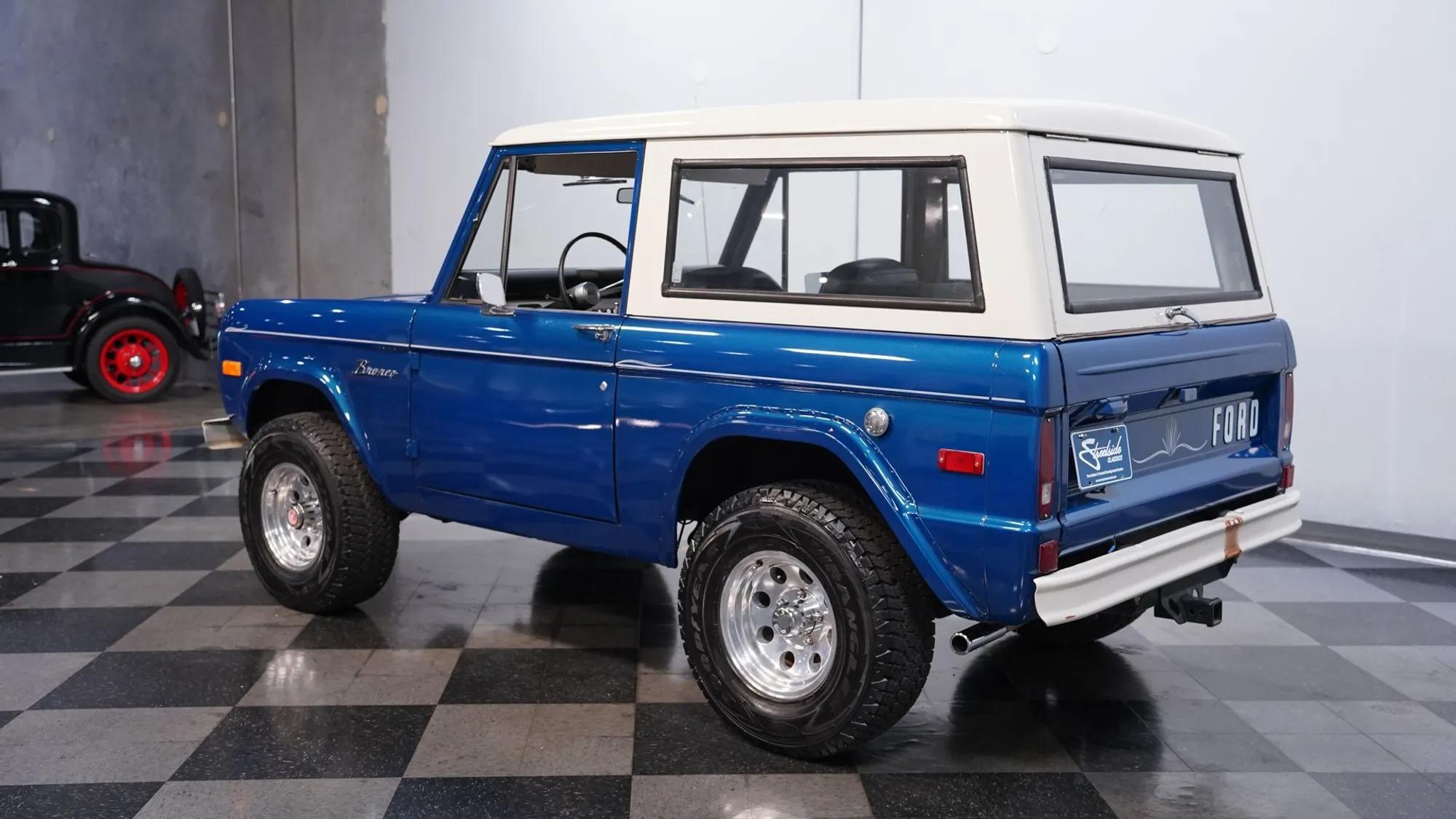 1974 Ford Bronco - 4
