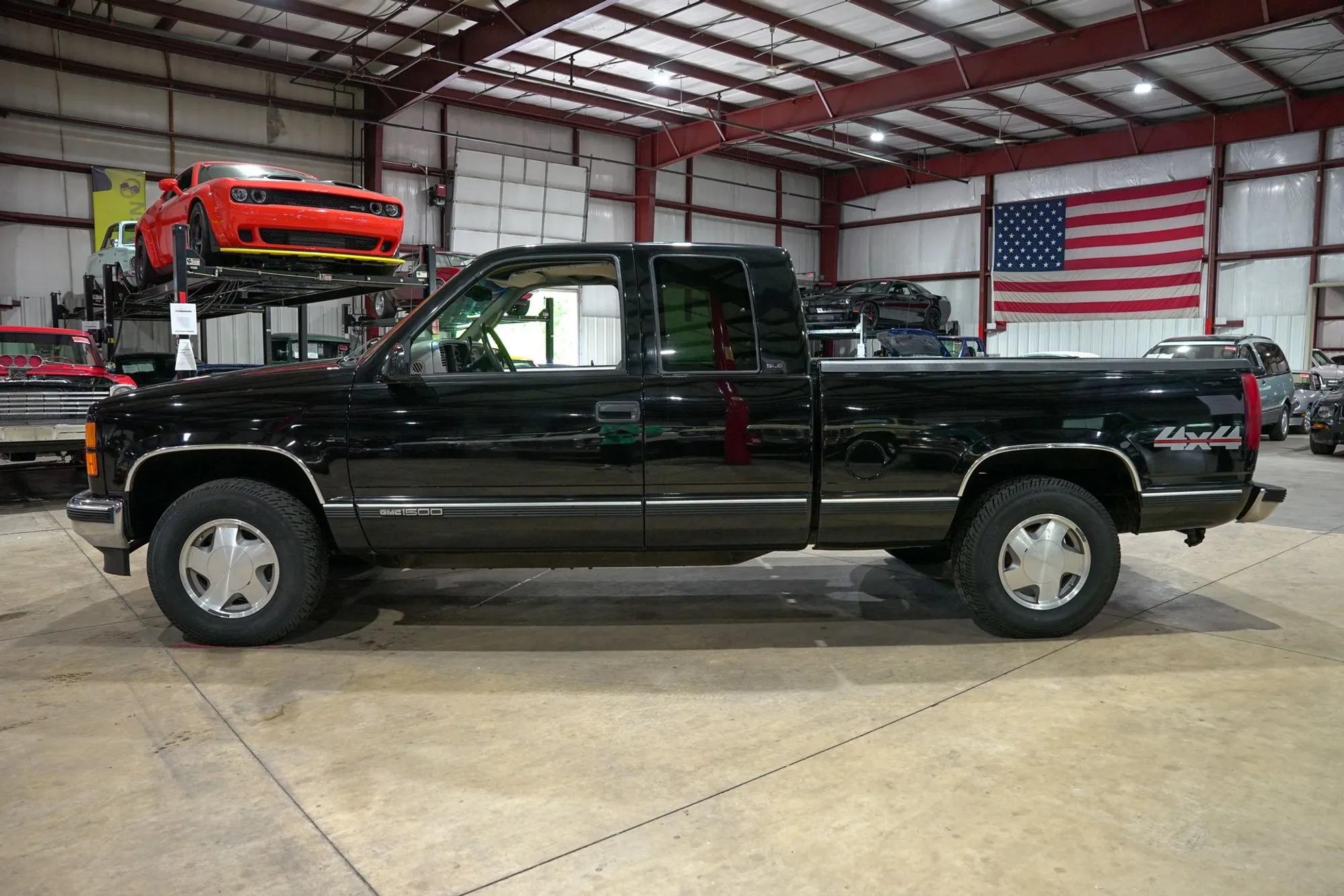 1997 GMC Sierra 1500 SLE - 2