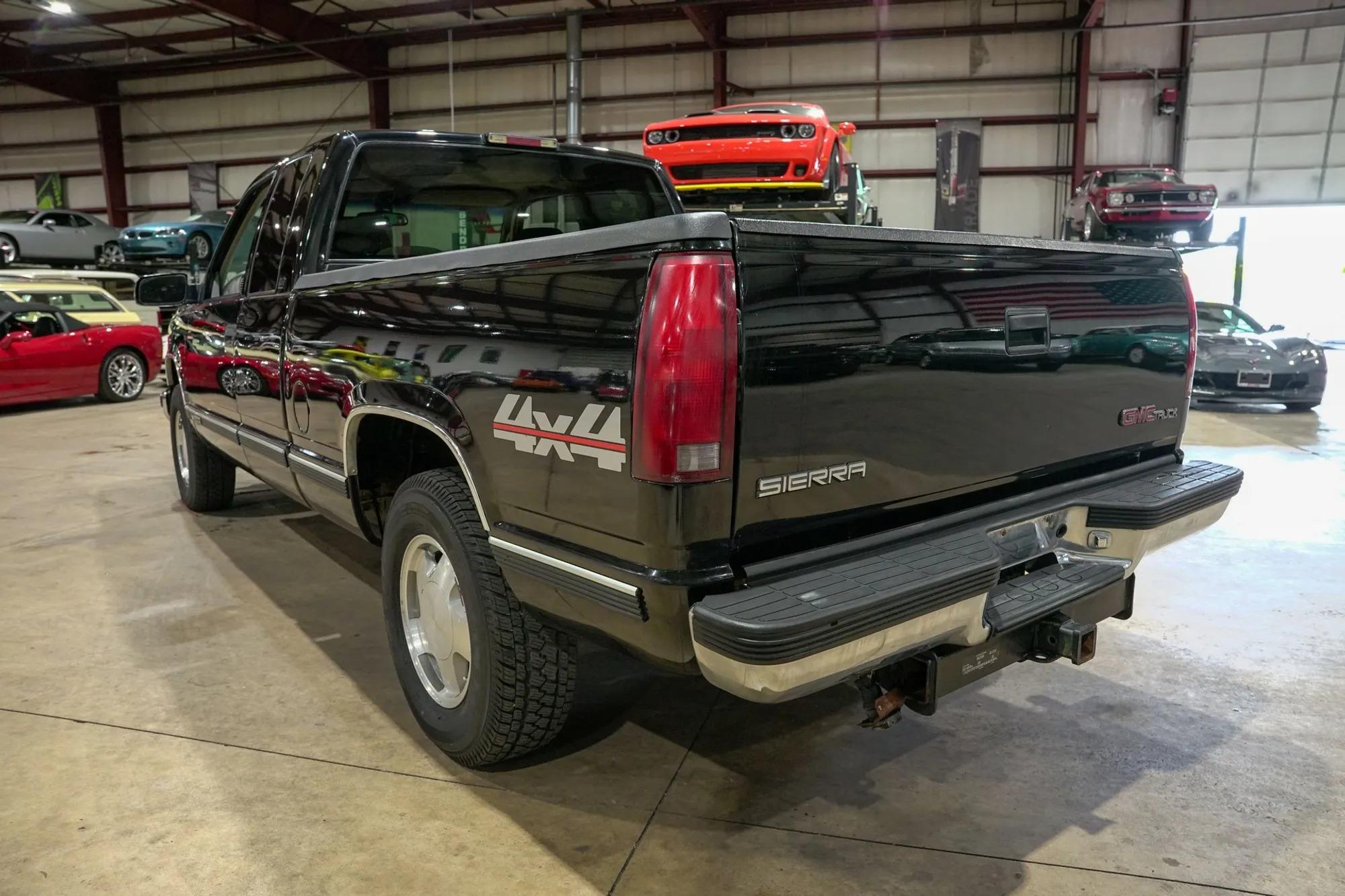 1997 GMC Sierra 1500 SLE - 4