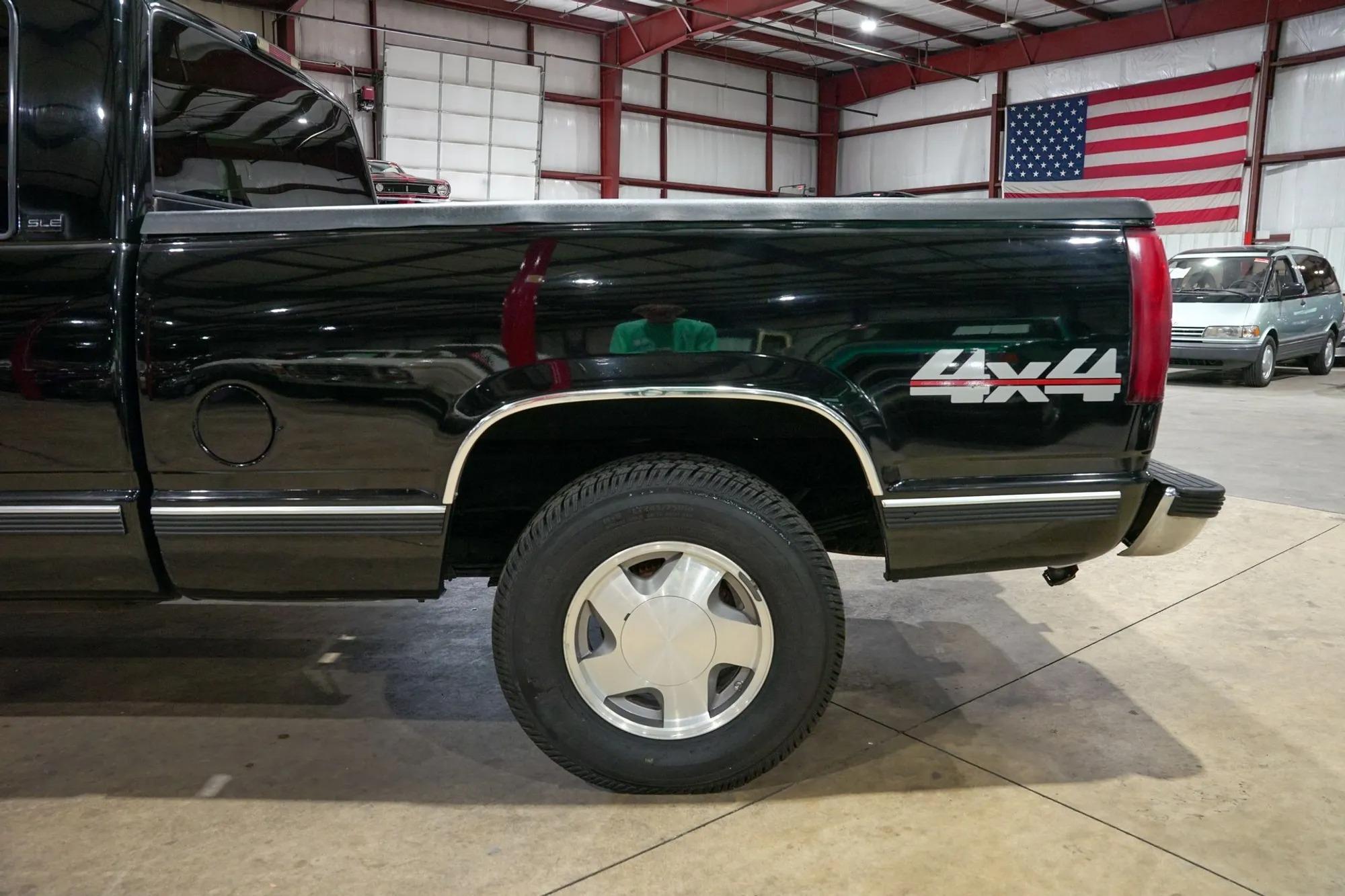 1997 GMC Sierra 1500 SLE - 5