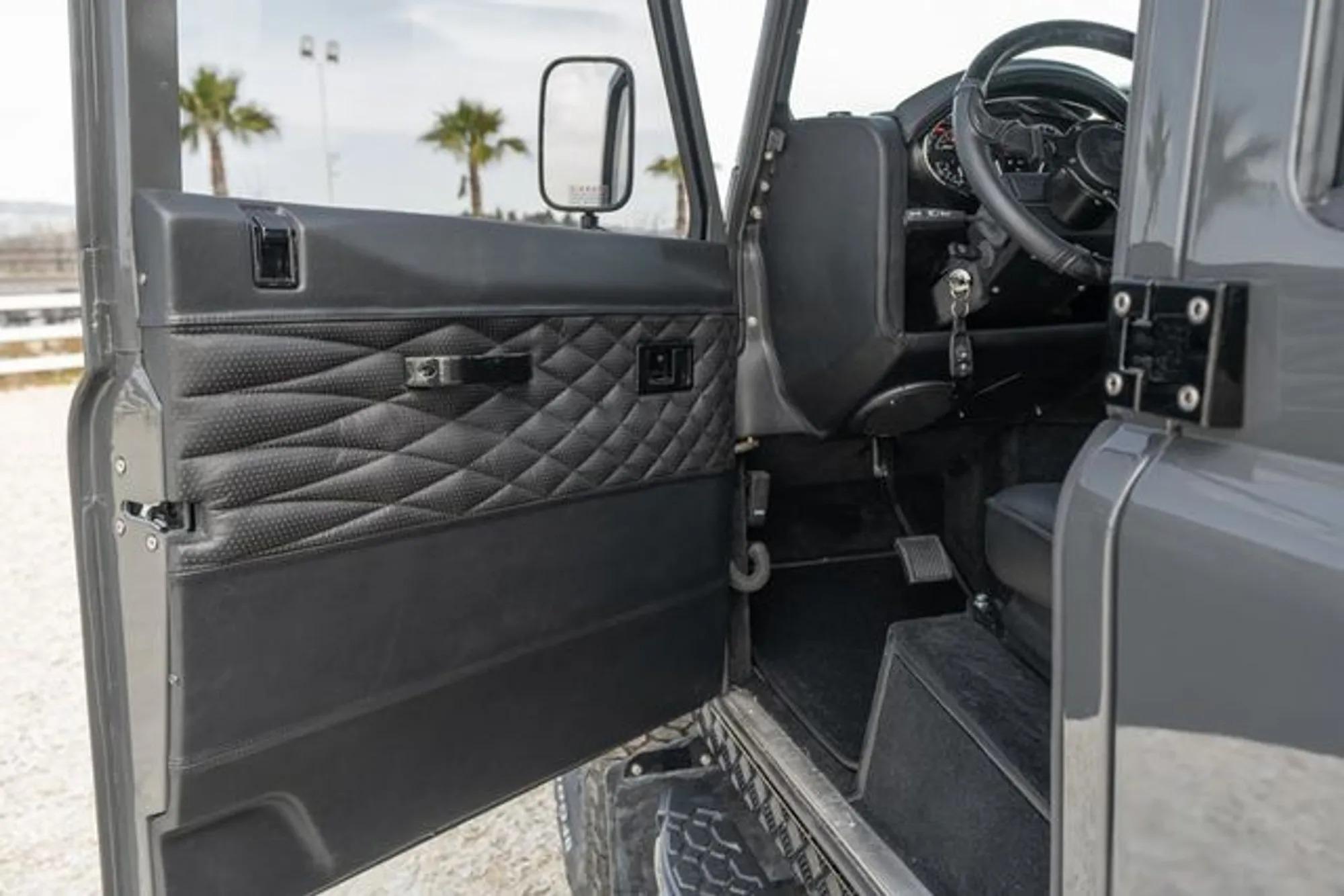 1991 Monarch Land Rover Defender 110 Pick Up EV