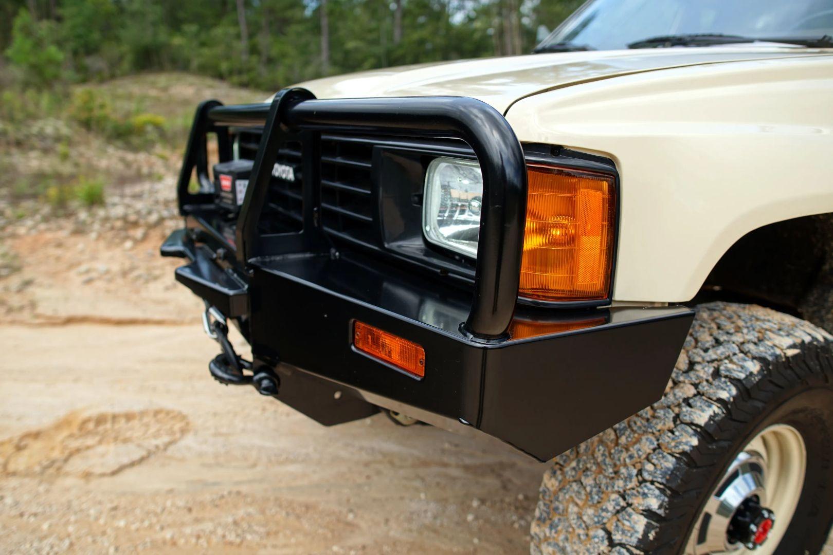 1984 Toyota Pickup Flatbed 4X4 Restomod