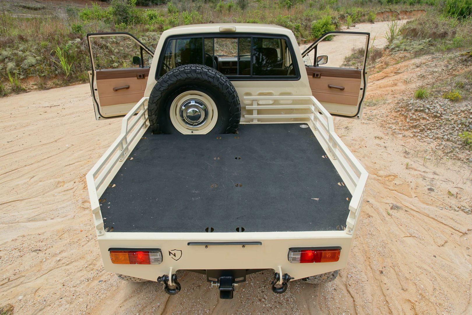 1984 Toyota Pickup Flatbed 4X4 Restomod