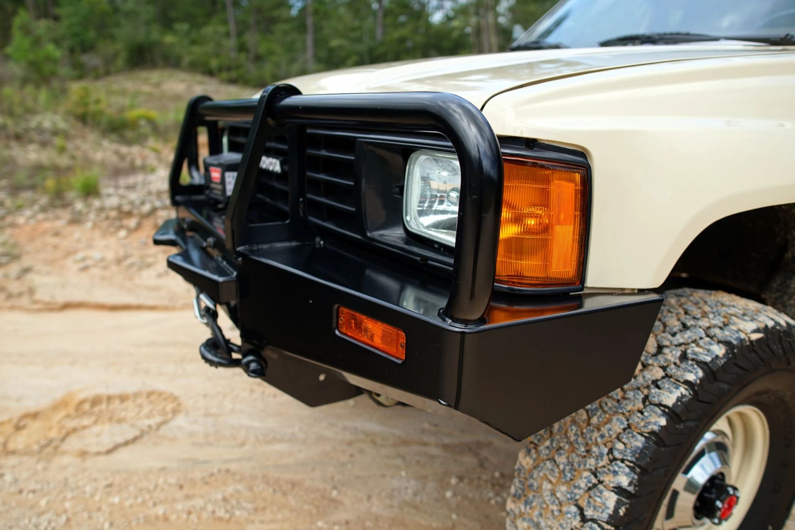 1984 Toyota Pickup Flatbed 4X4 Restomod