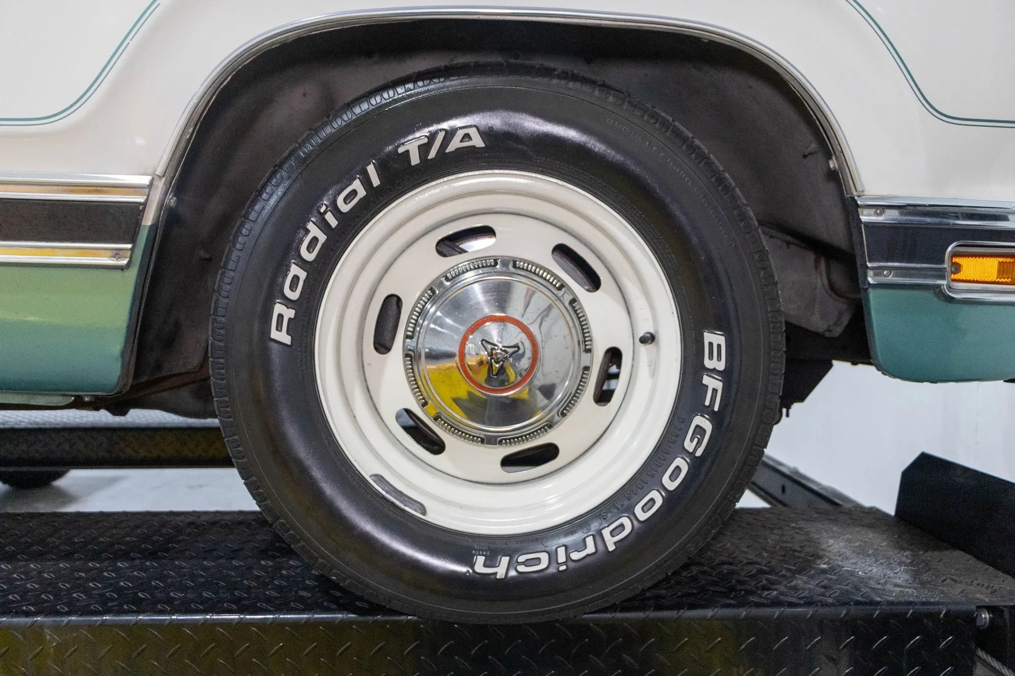 1980 Dodge D150 Adventurer