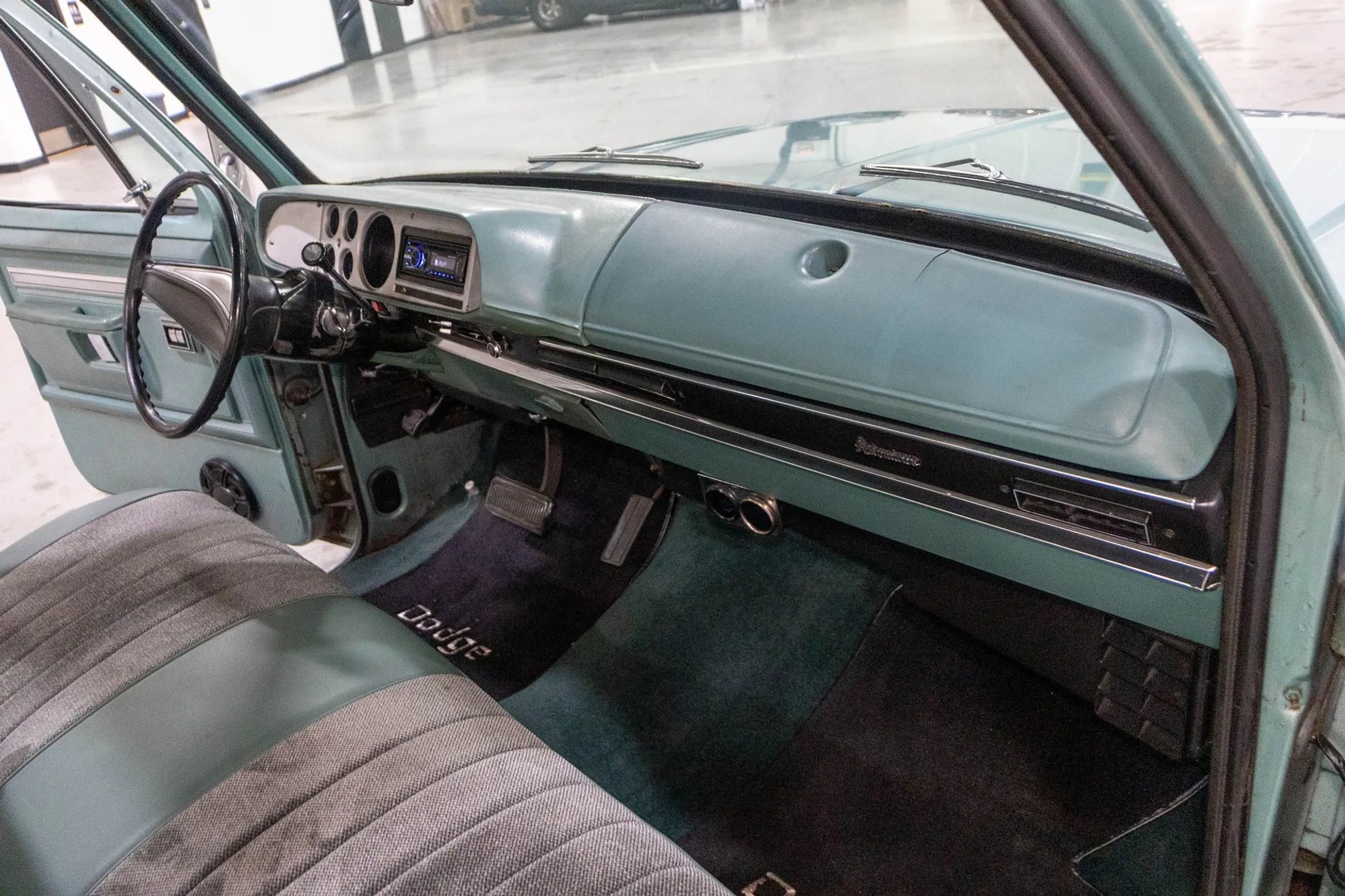1980 Dodge D150 Adventurer