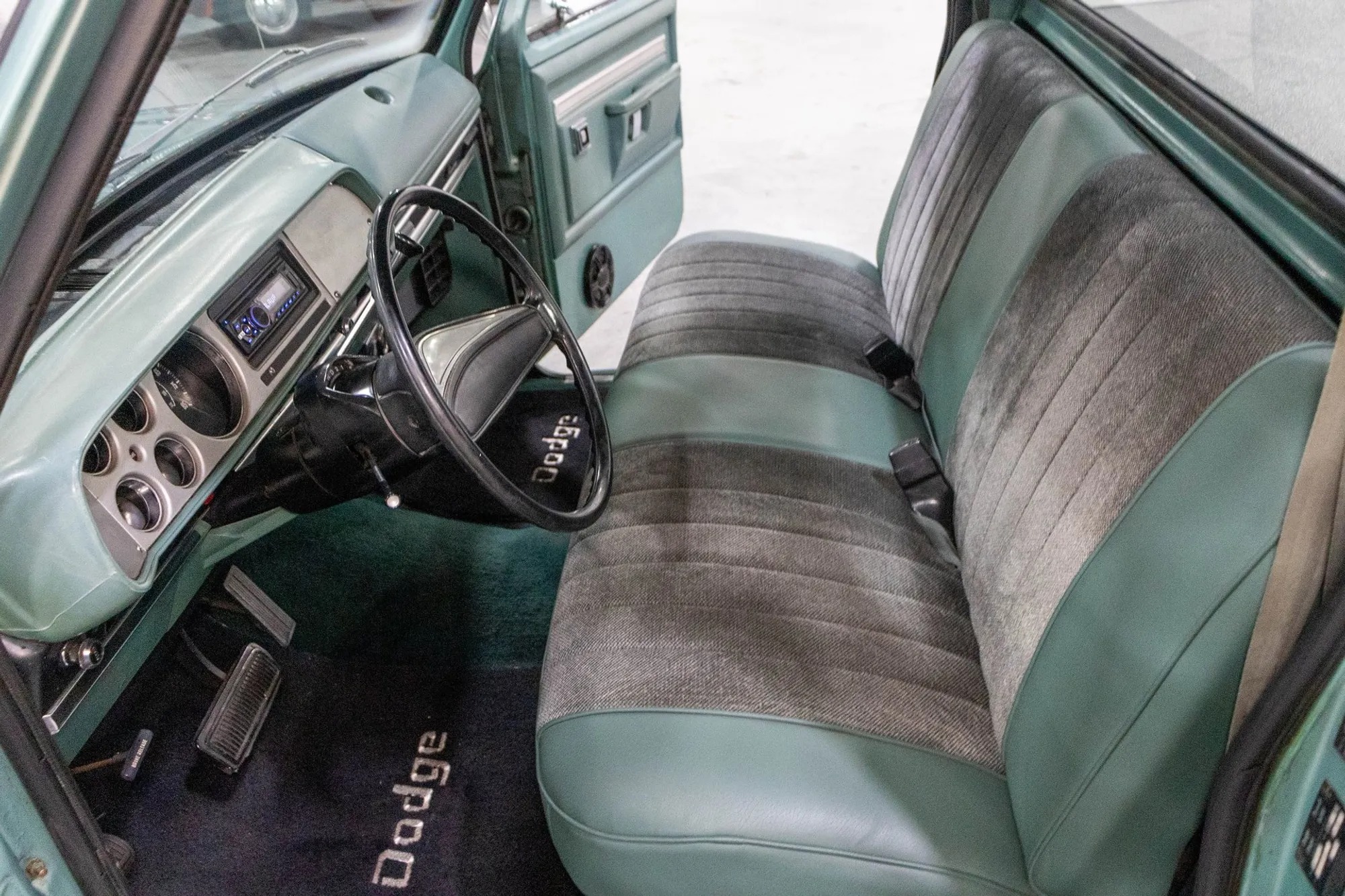 1980 Dodge D150 Adventurer
