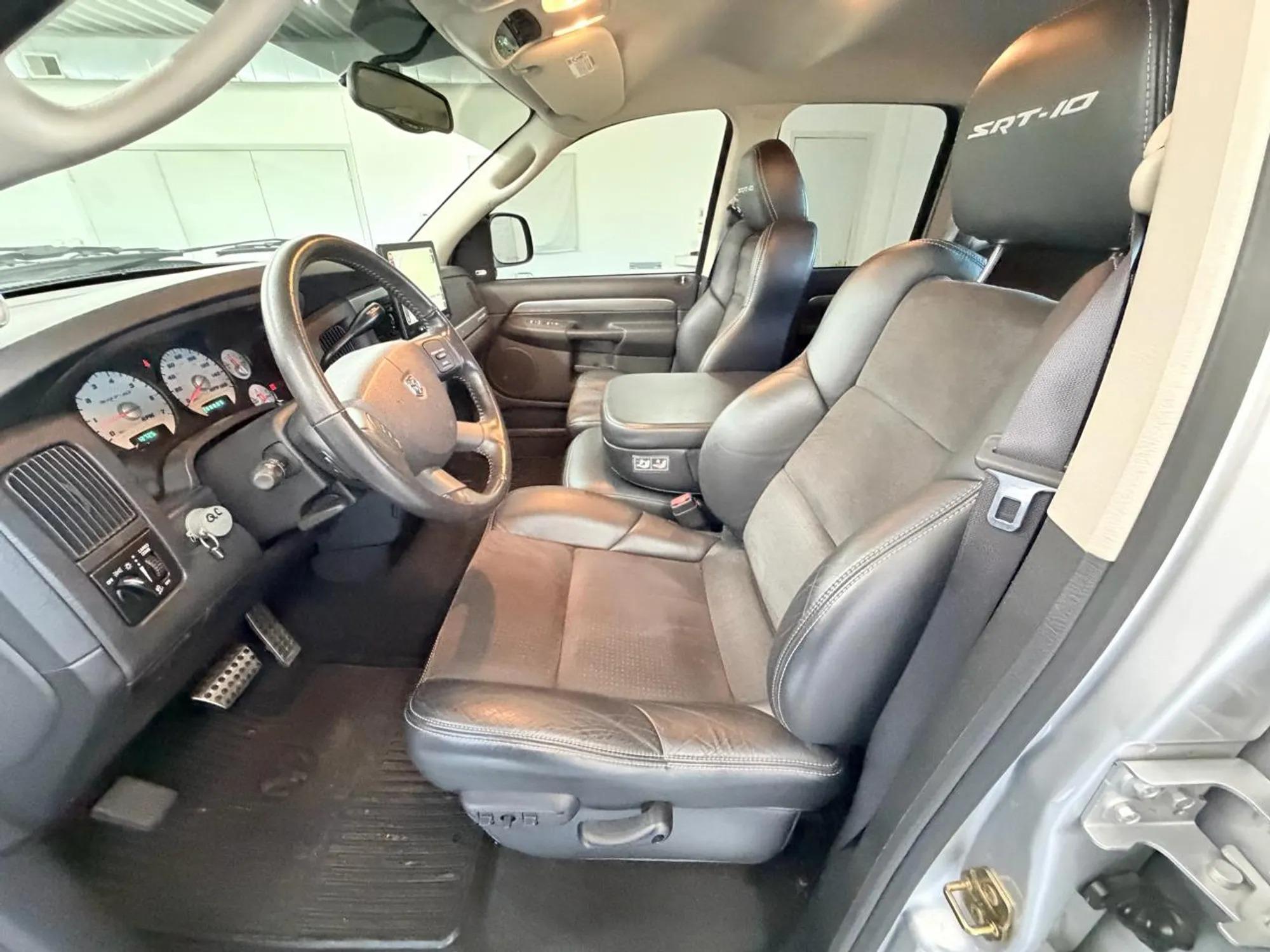 2005 Dodge Ram 1500 SRT