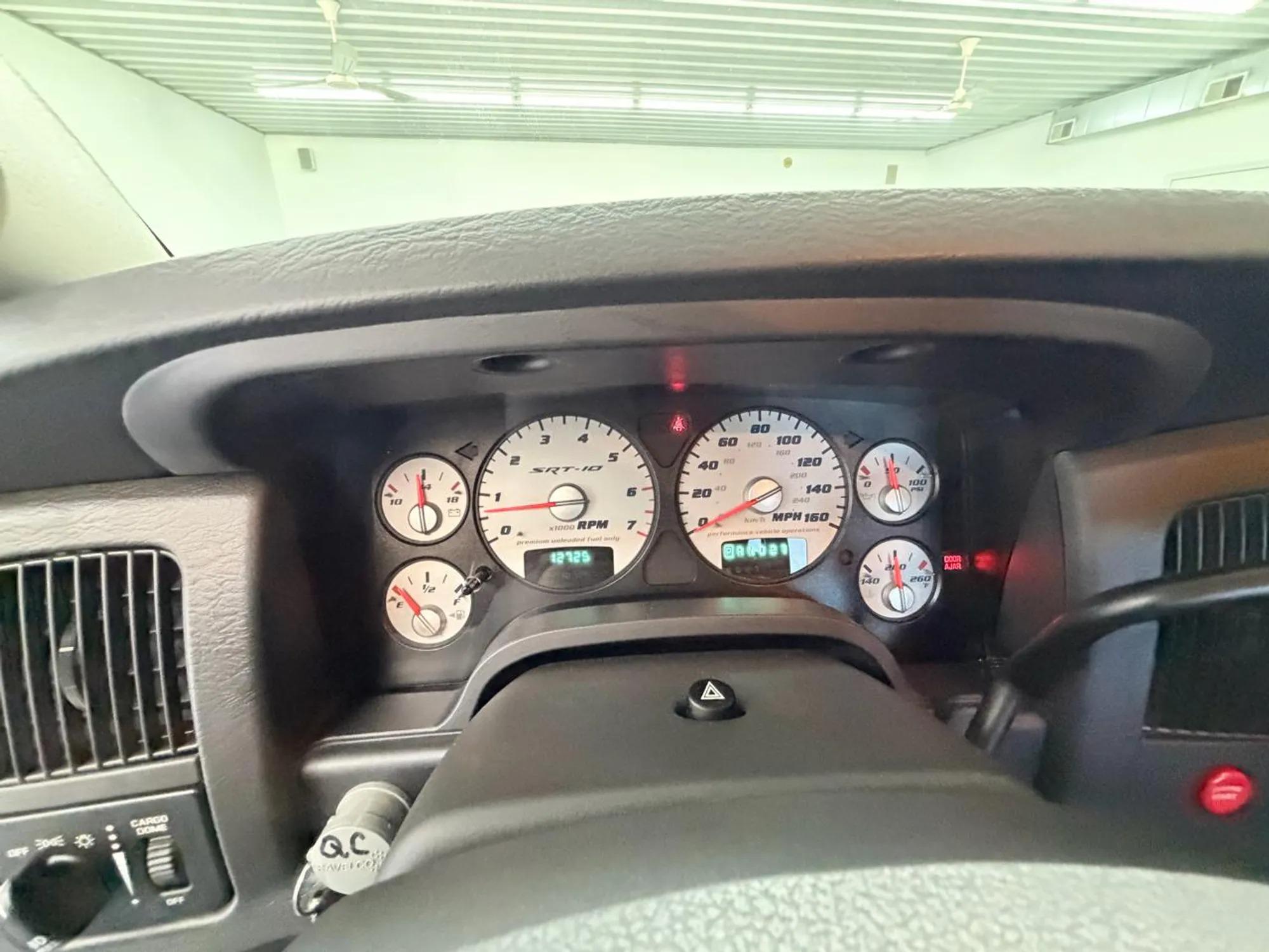 2005 Dodge Ram 1500 SRT