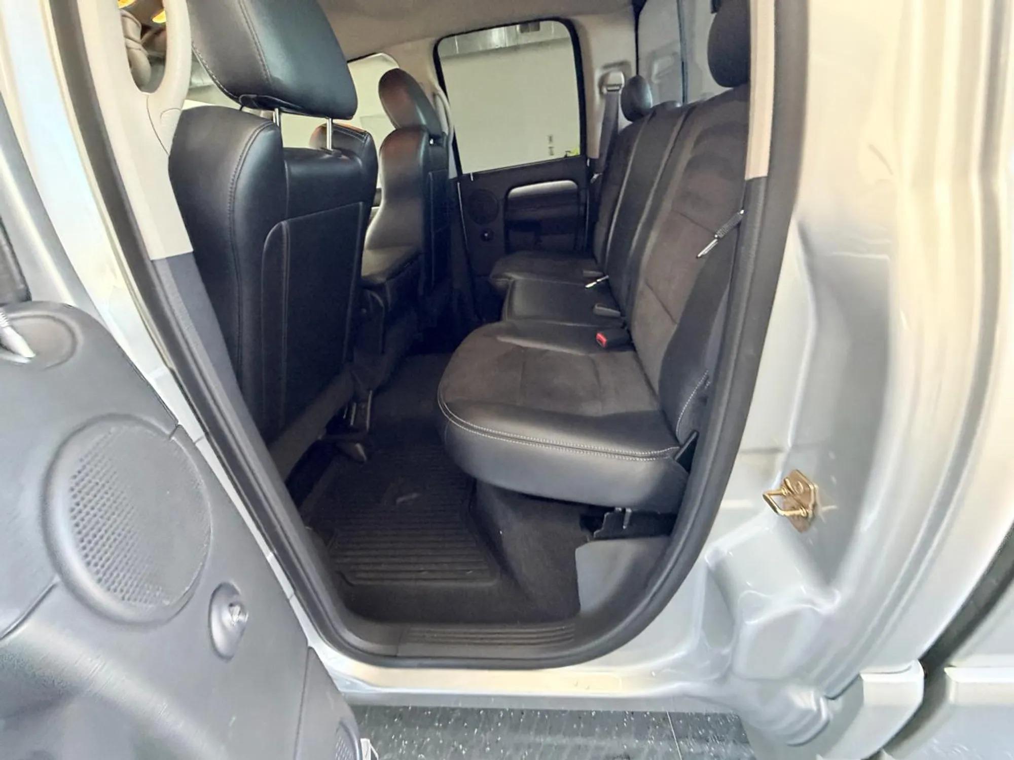 2005 Dodge Ram 1500 SRT