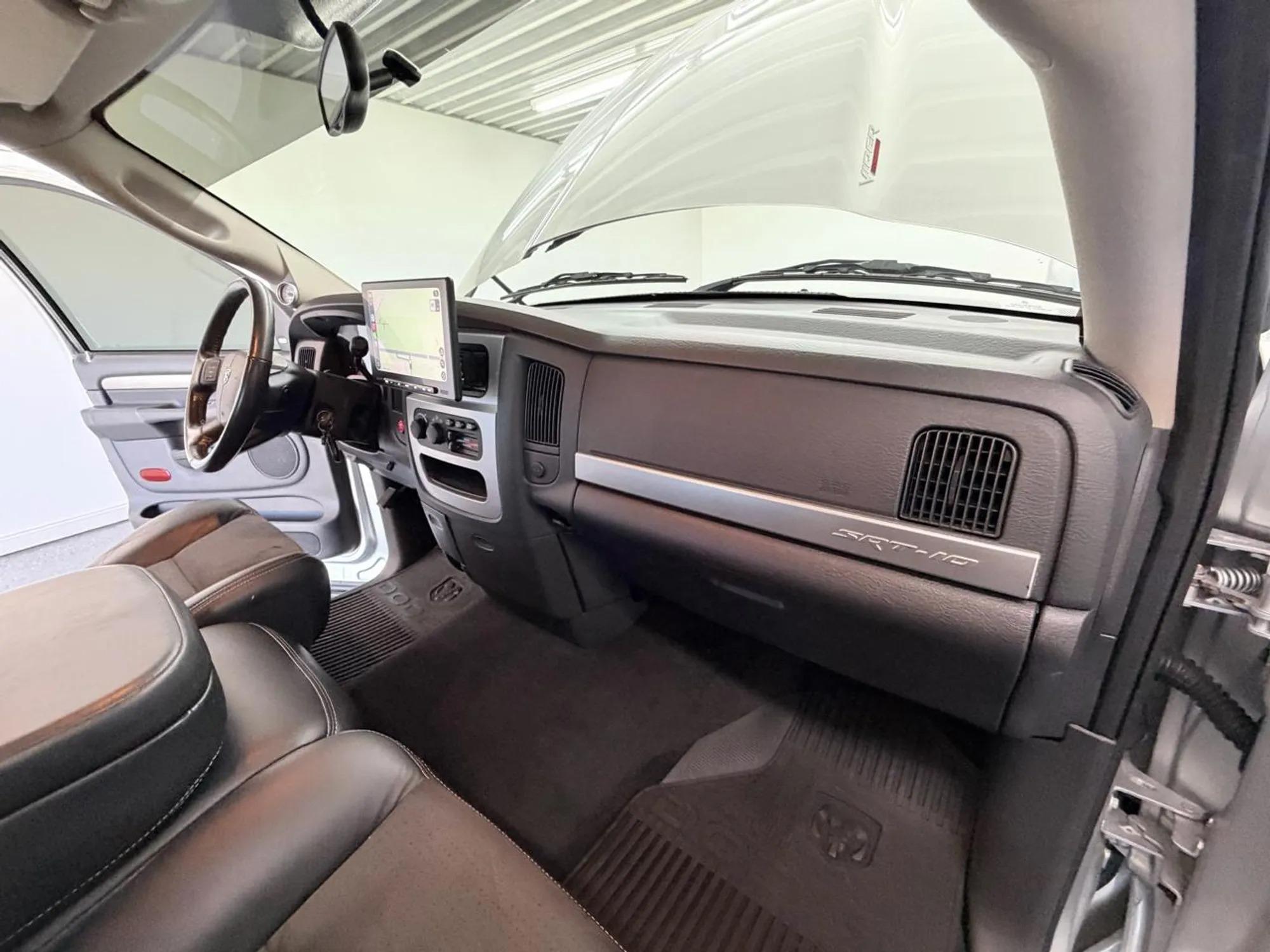 2005 Dodge Ram 1500 SRT