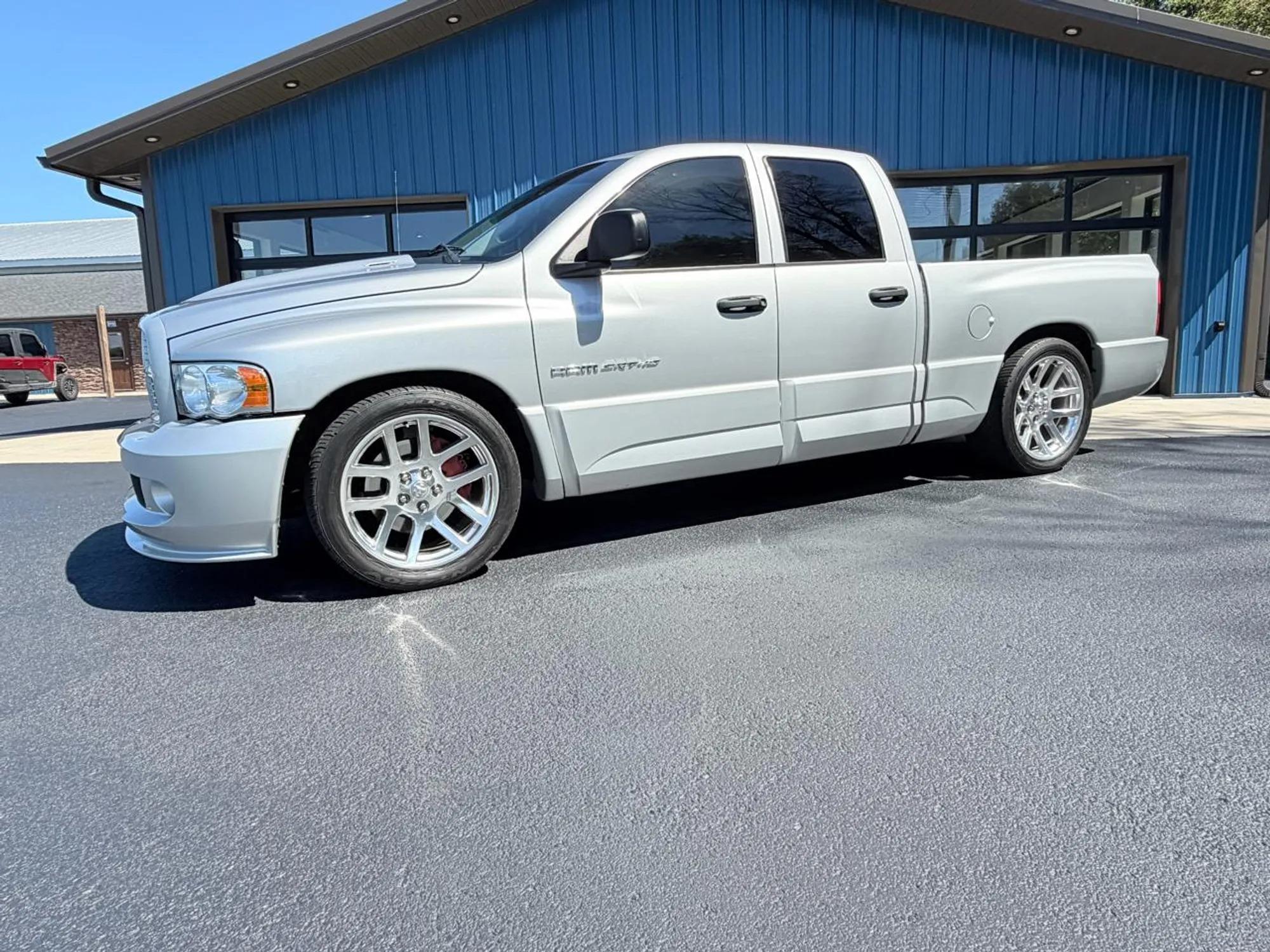 2005 Dodge Ram 1500 SRT - 3