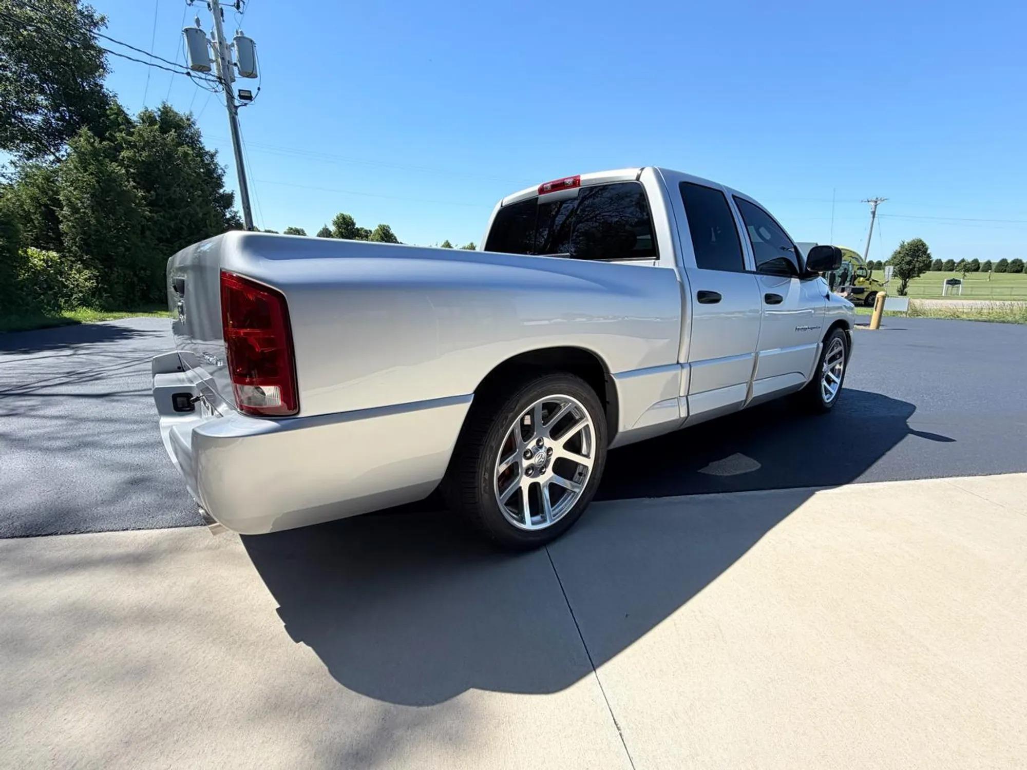 2005 Dodge Ram 1500 SRT
