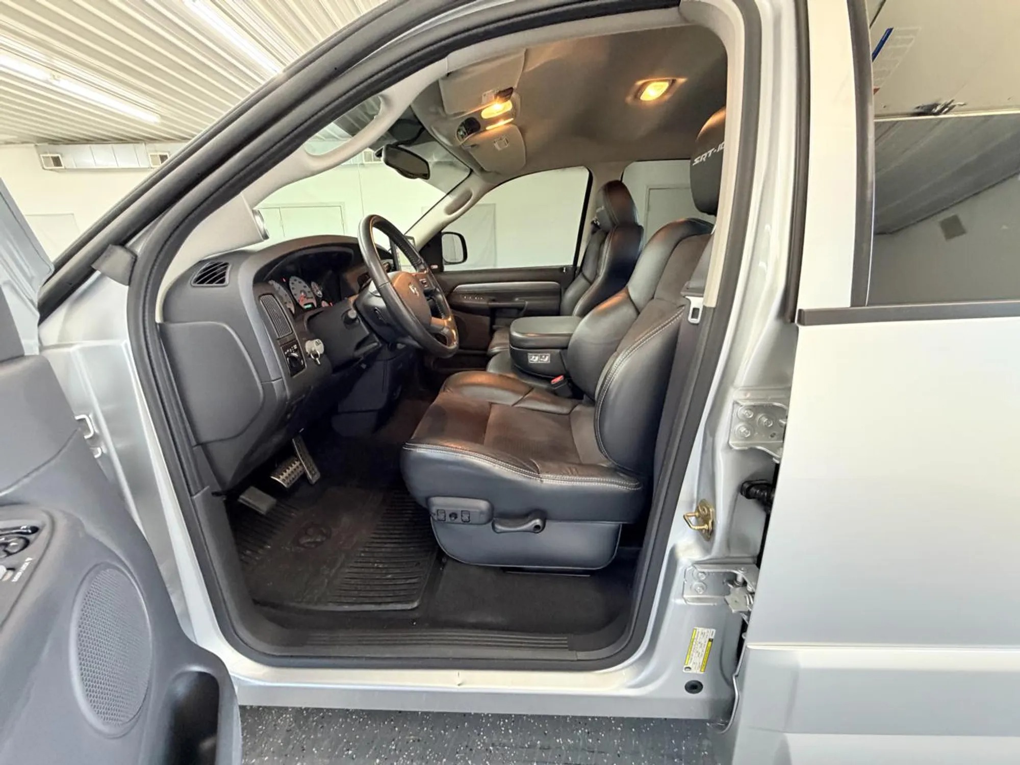 2005 Dodge Ram 1500 SRT