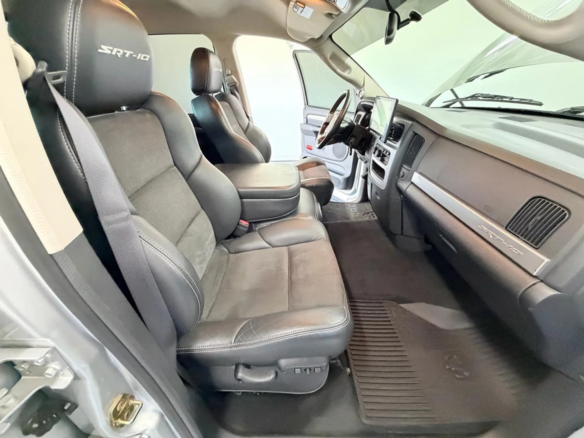 2005 Dodge Ram 1500 SRT