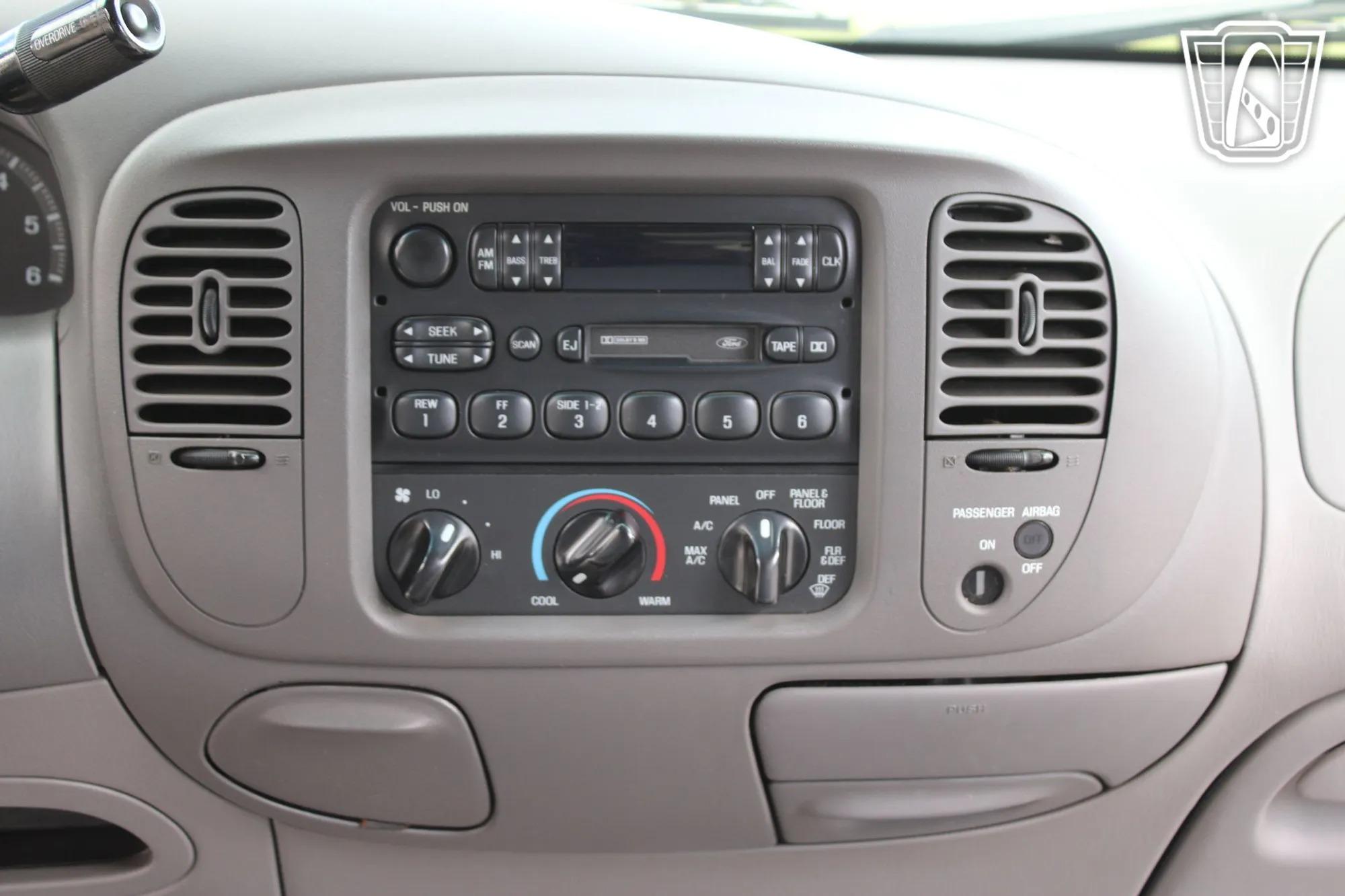 1997 Ford F-150 Lariat