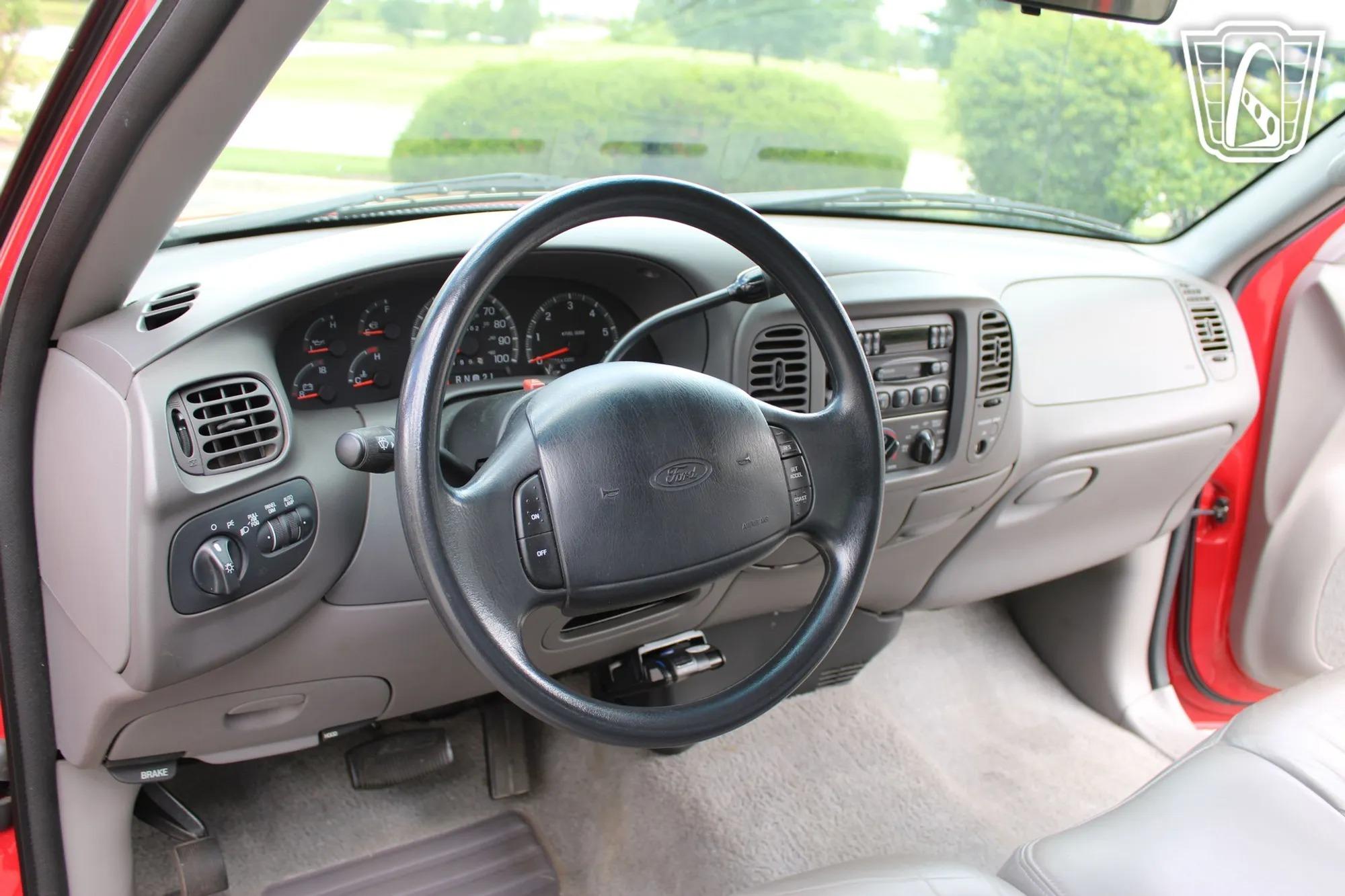 1997 Ford F-150 Lariat