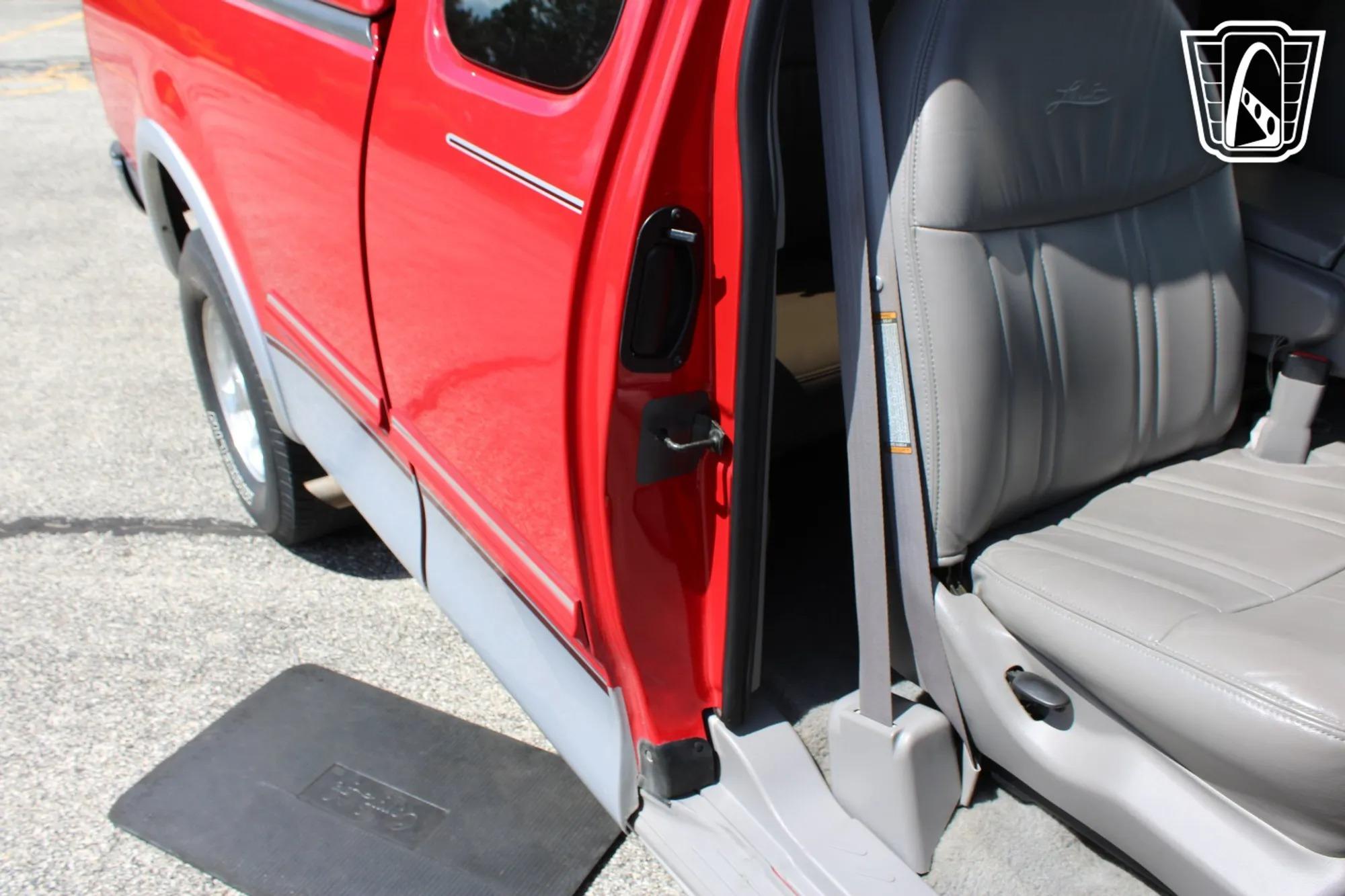 1997 Ford F-150 Lariat