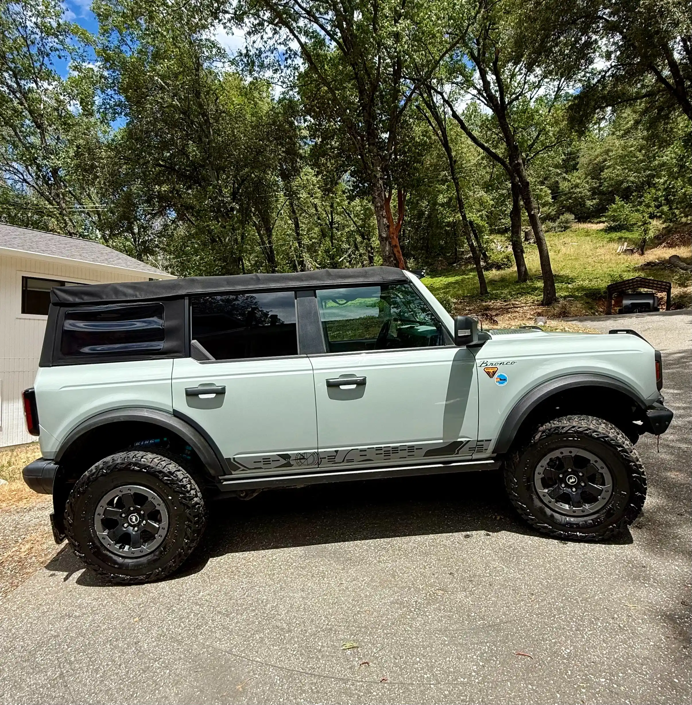 Modified 2021 Ford Bronco Badlands - 2