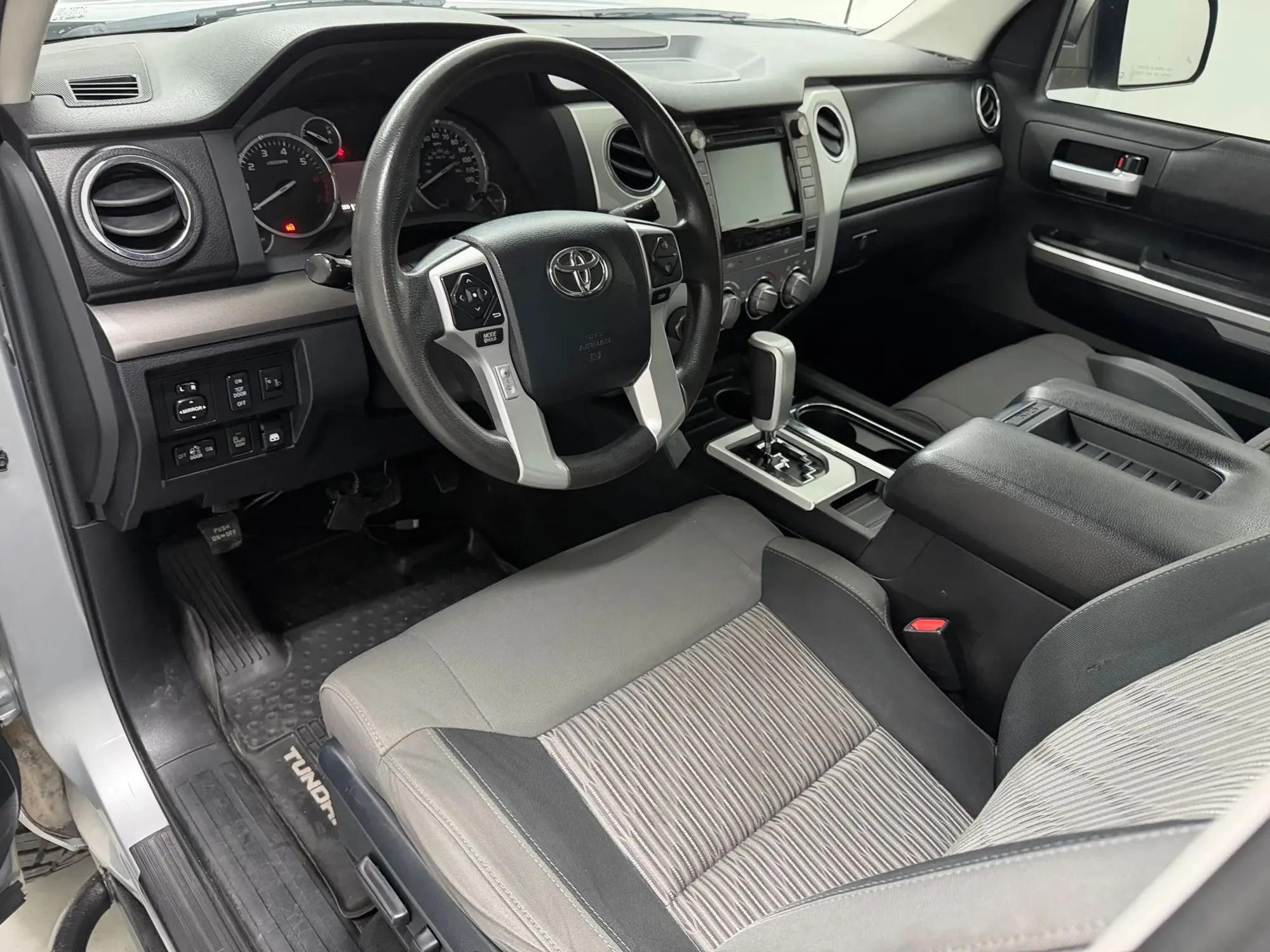 2017 Toyota Tundra Crewmax SR5