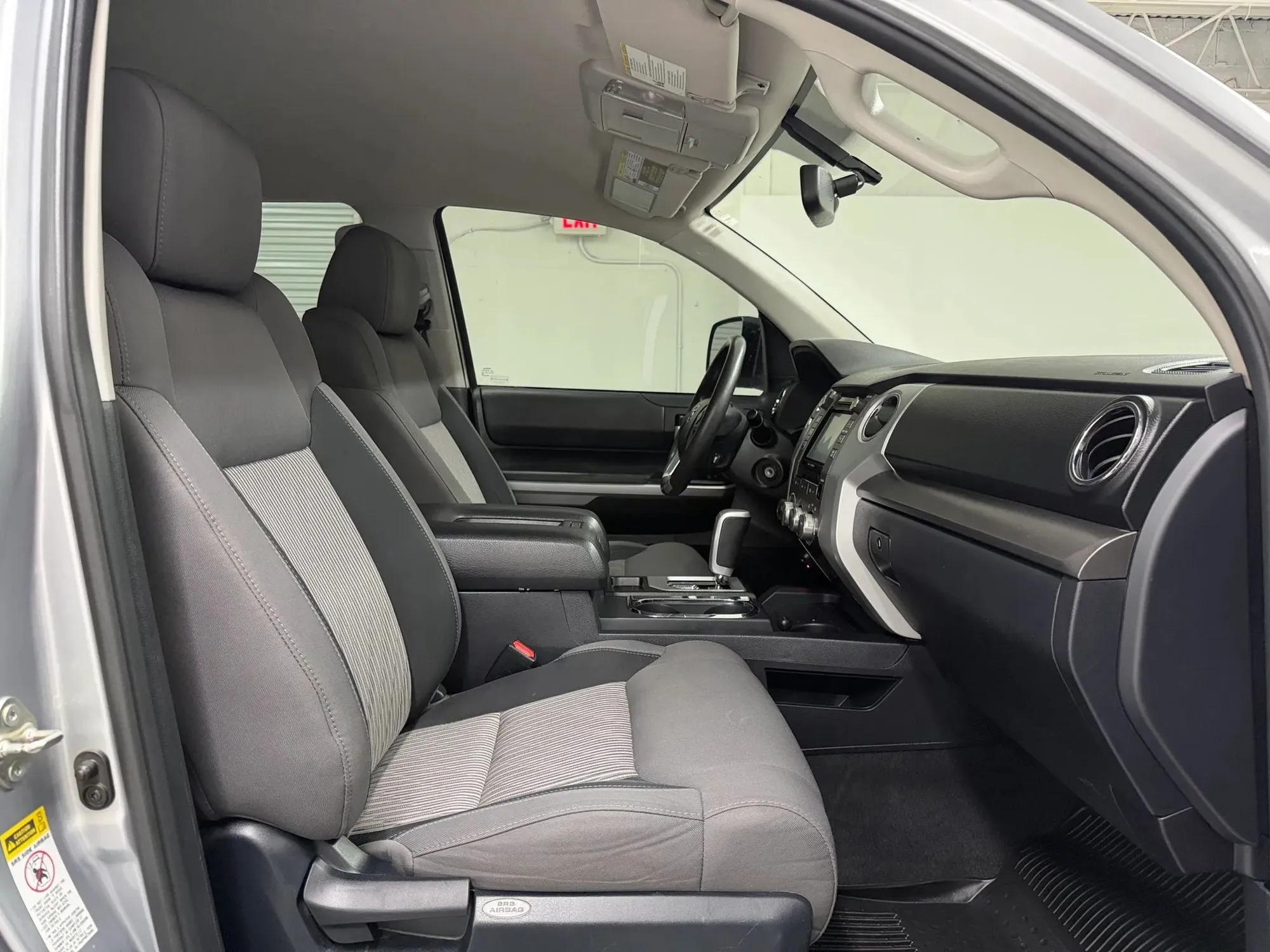 2017 Toyota Tundra Crewmax SR5