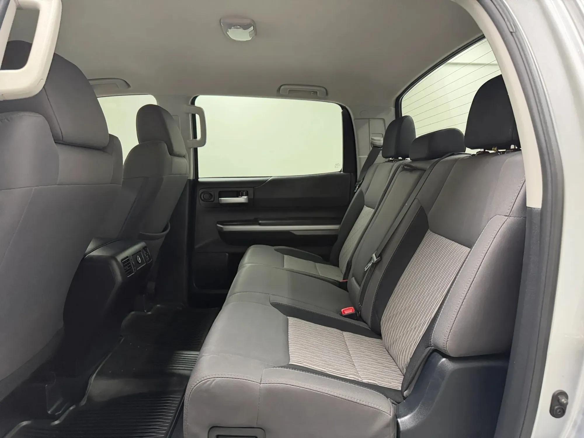 2017 Toyota Tundra Crewmax SR5