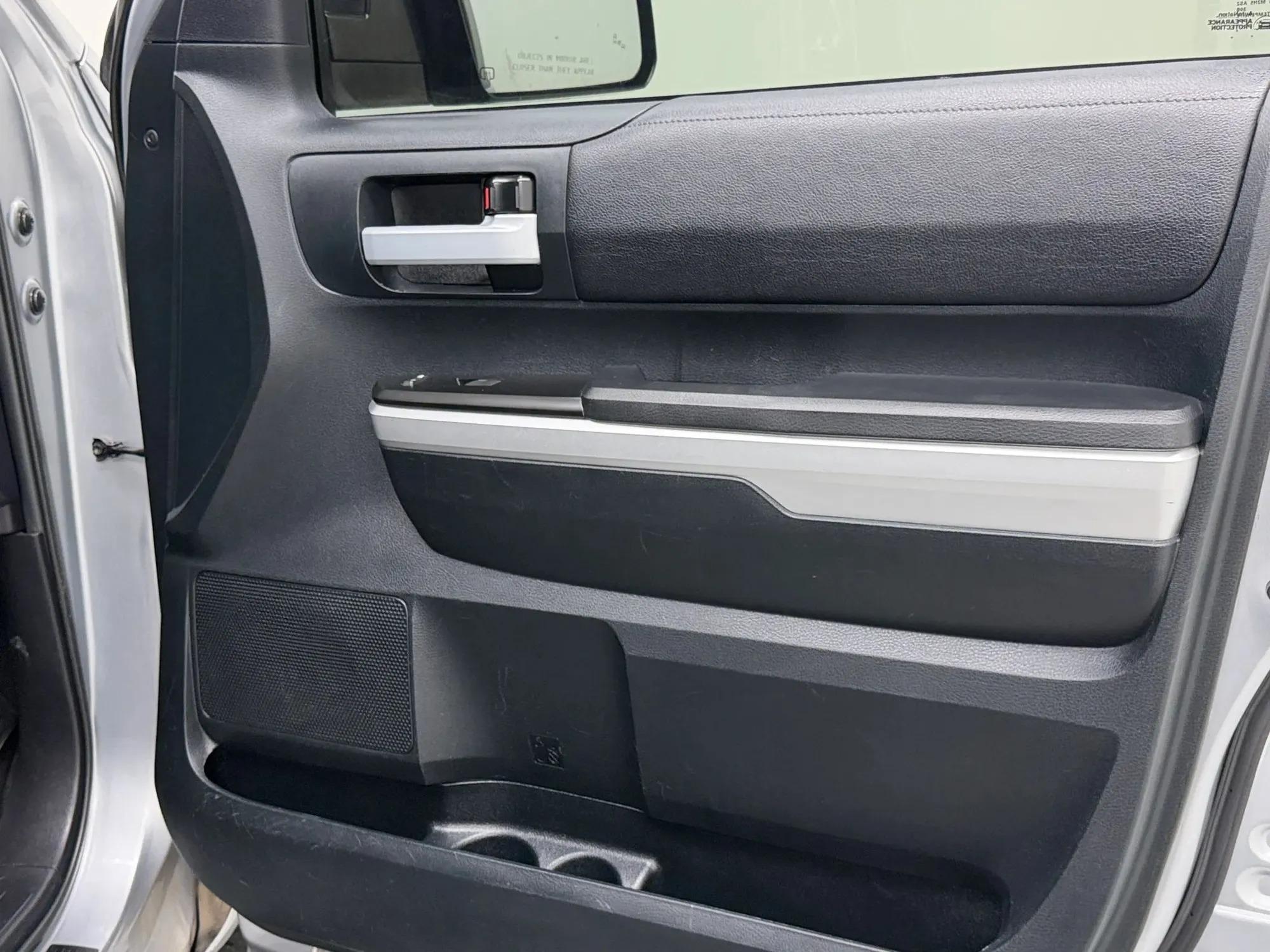 2017 Toyota Tundra Crewmax SR5