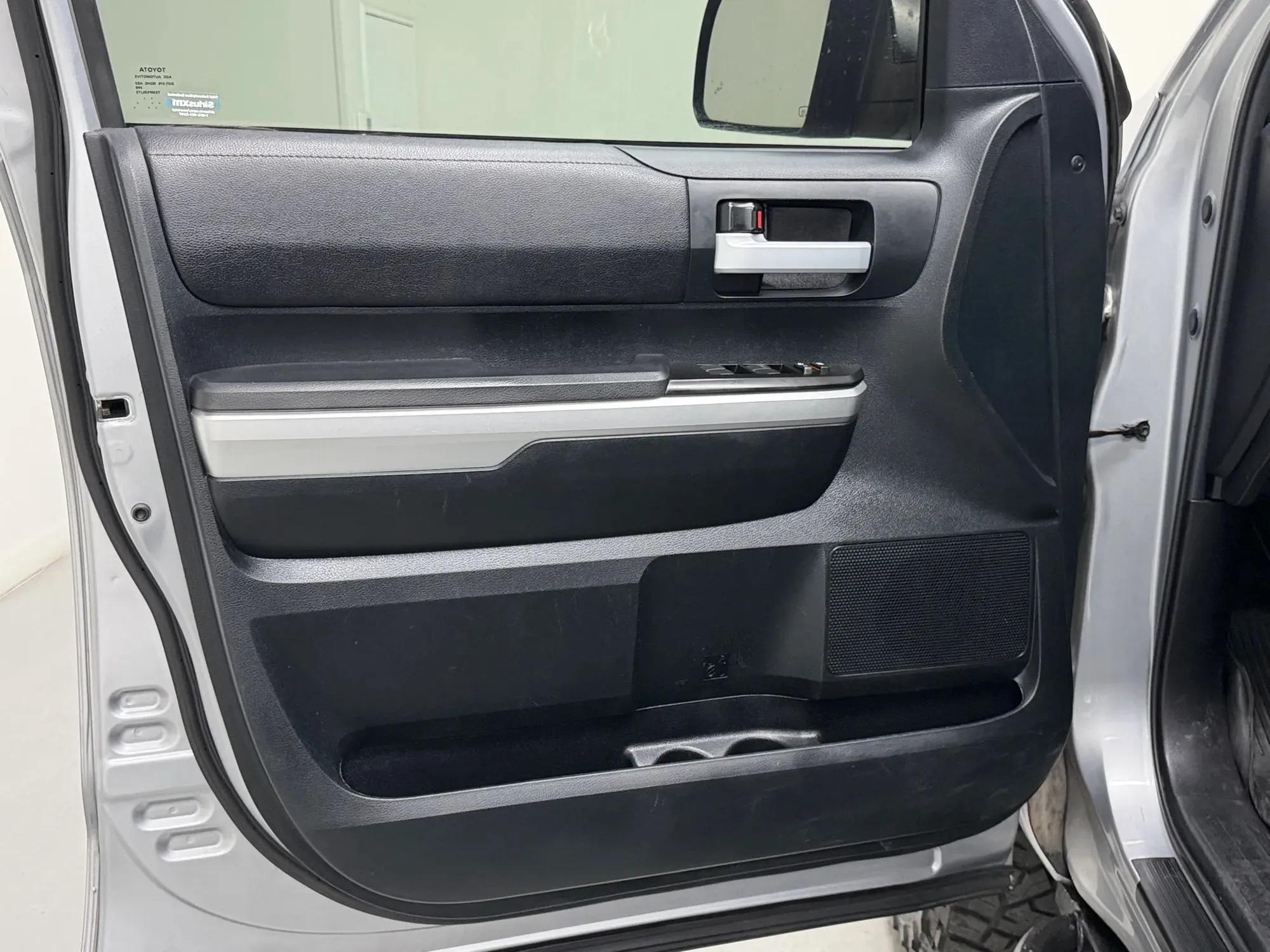 2017 Toyota Tundra Crewmax SR5