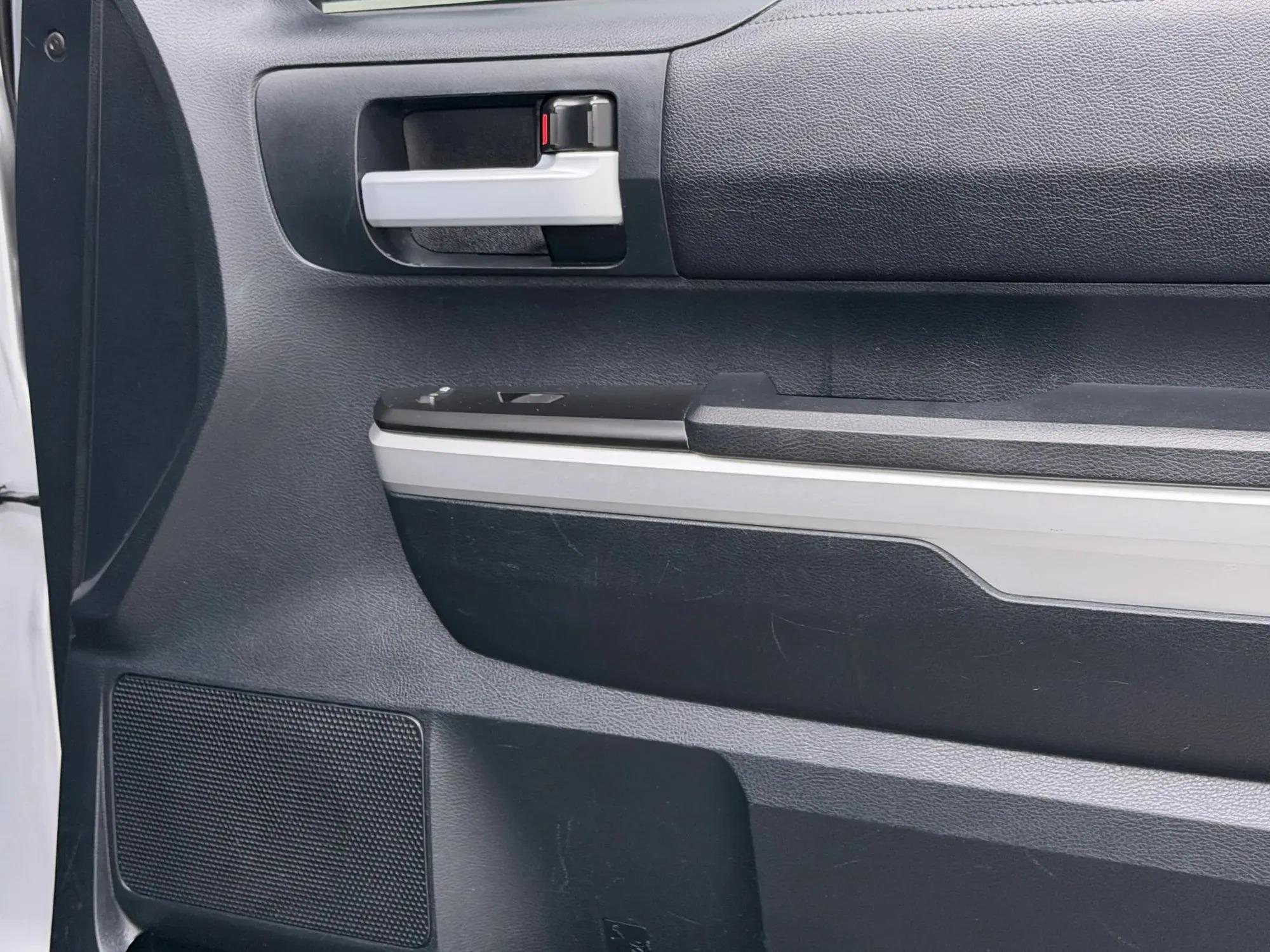 2017 Toyota Tundra Crewmax SR5